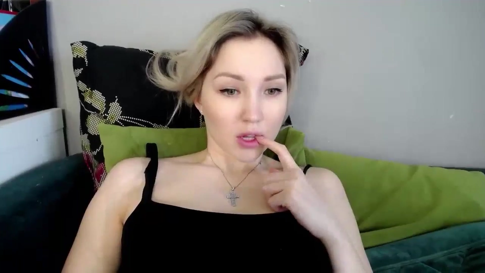 Gallery image thumbnail from Ashley_cutie_'s myfreecams stream on, 05/21/2024, 09:06 image 7 of 20
