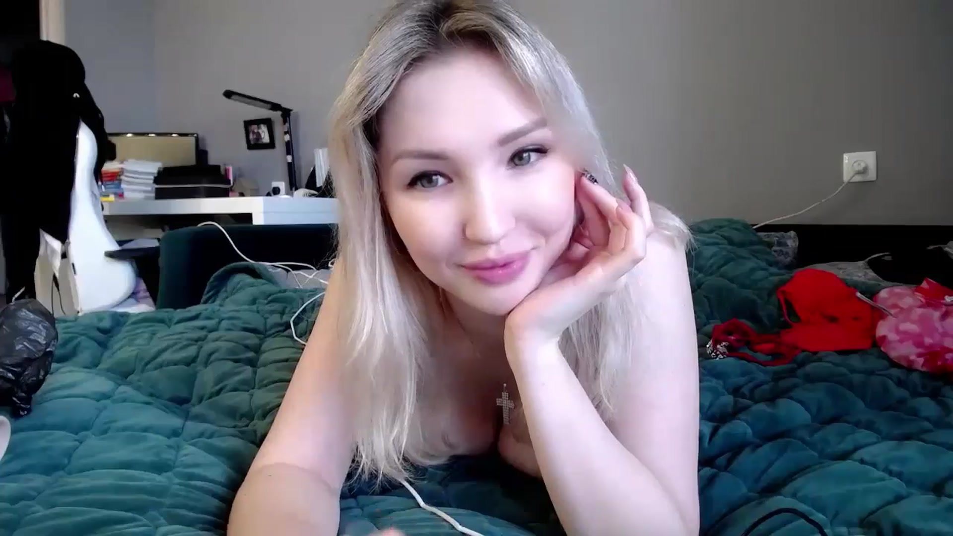 Gallery image thumbnail from Ashley_cutie_'s myfreecams stream on, 05/23/2024, 08:11 image 12 of 20
