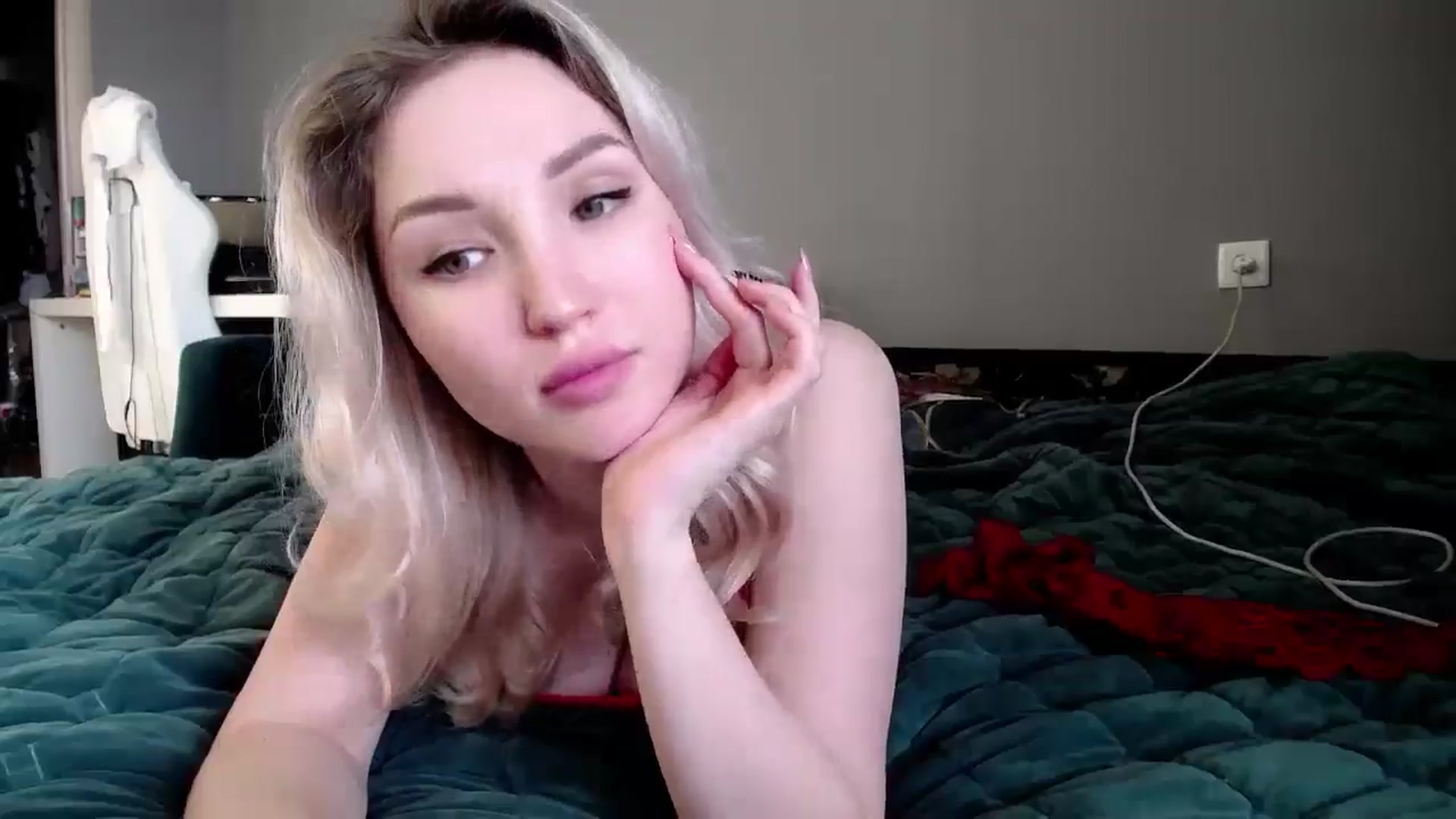 Gallery image thumbnail from Ashley_cutie_'s myfreecams stream on, 05/27/2024, 13:26 image 16 of 20