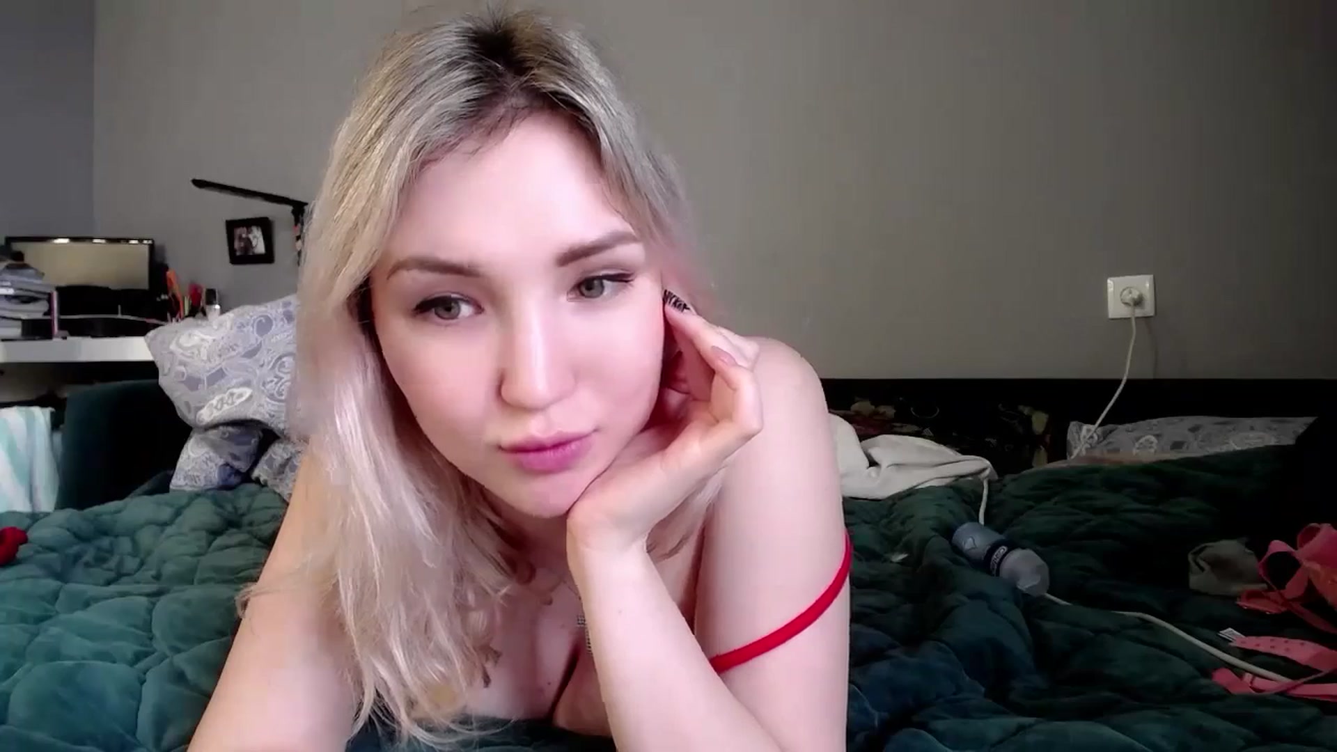 Gallery image thumbnail from Ashley_cutie_'s myfreecams stream on, 05/28/2024, 10:24 image 10 of 20