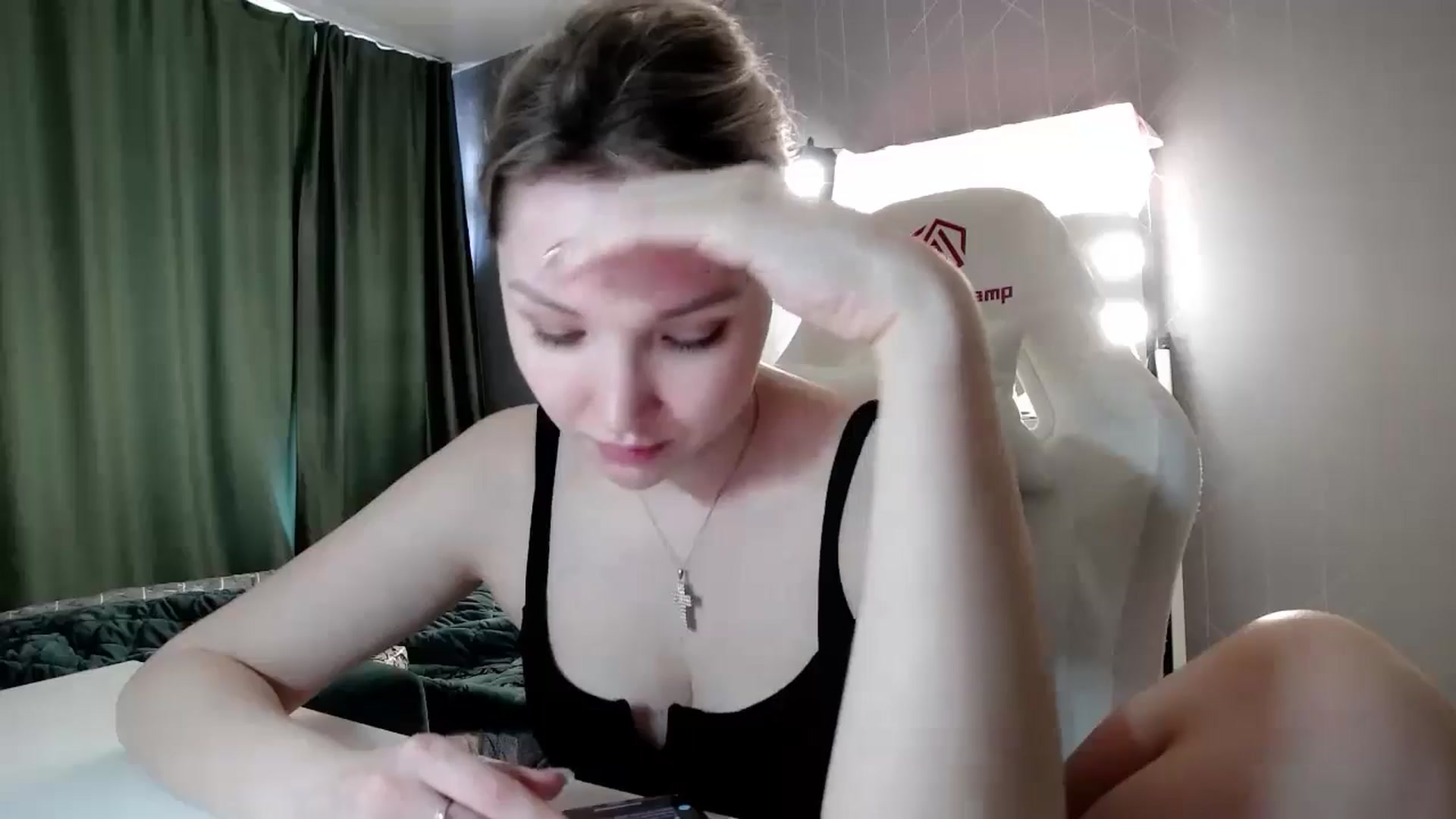 Gallery image thumbnail from Ashley_cutie_'s myfreecams stream on, 06/15/2024, 09:48 image 10 of 20