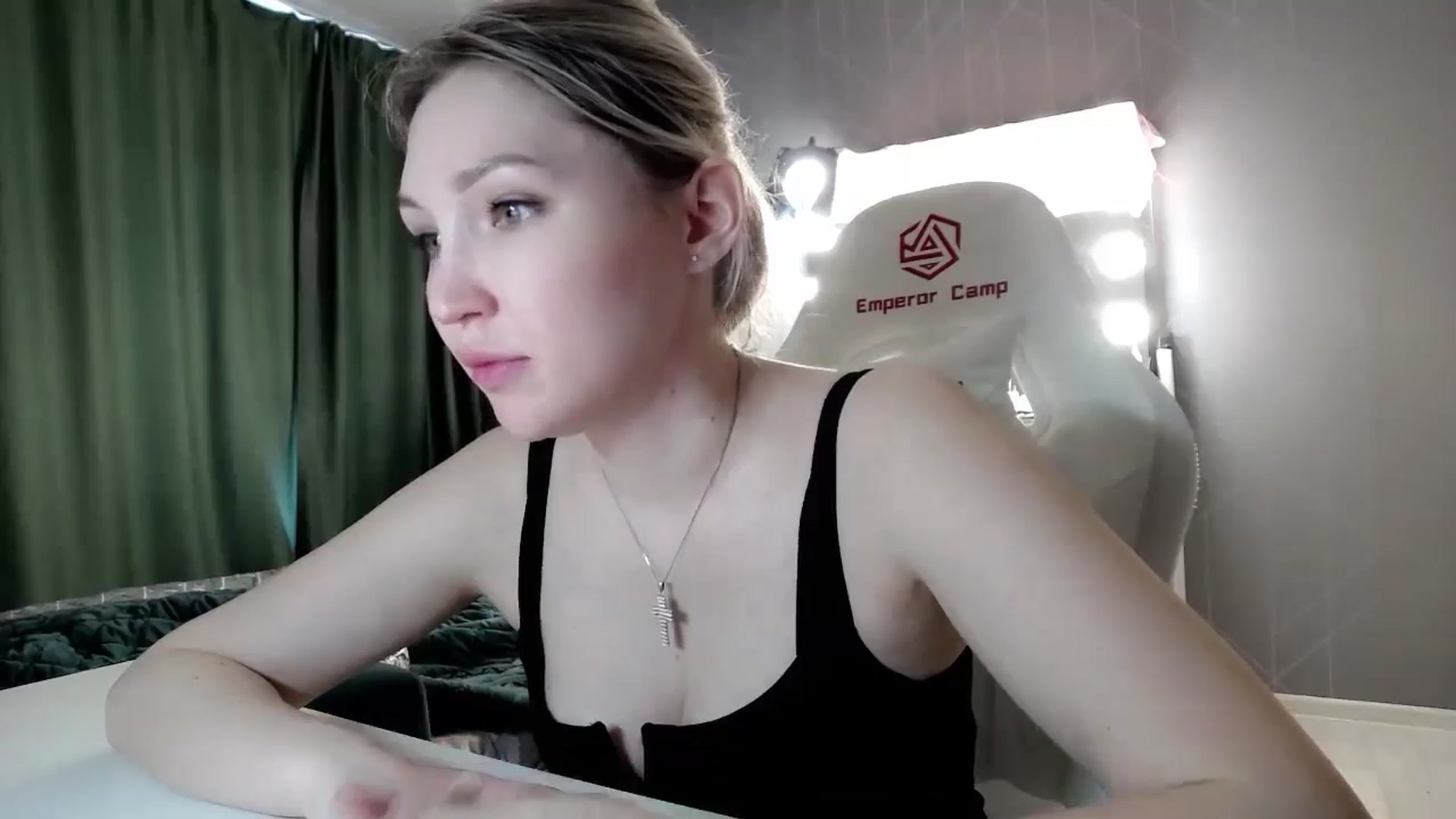 Gallery image thumbnail from Ashley_cutie_'s myfreecams stream on, 06/15/2024, 09:48 image 12 of 20
