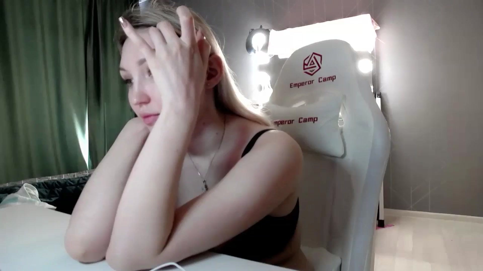 Gallery image thumbnail from Ashley_cutie_'s myfreecams stream on, 06/15/2024, 11:40 image 11 of 20