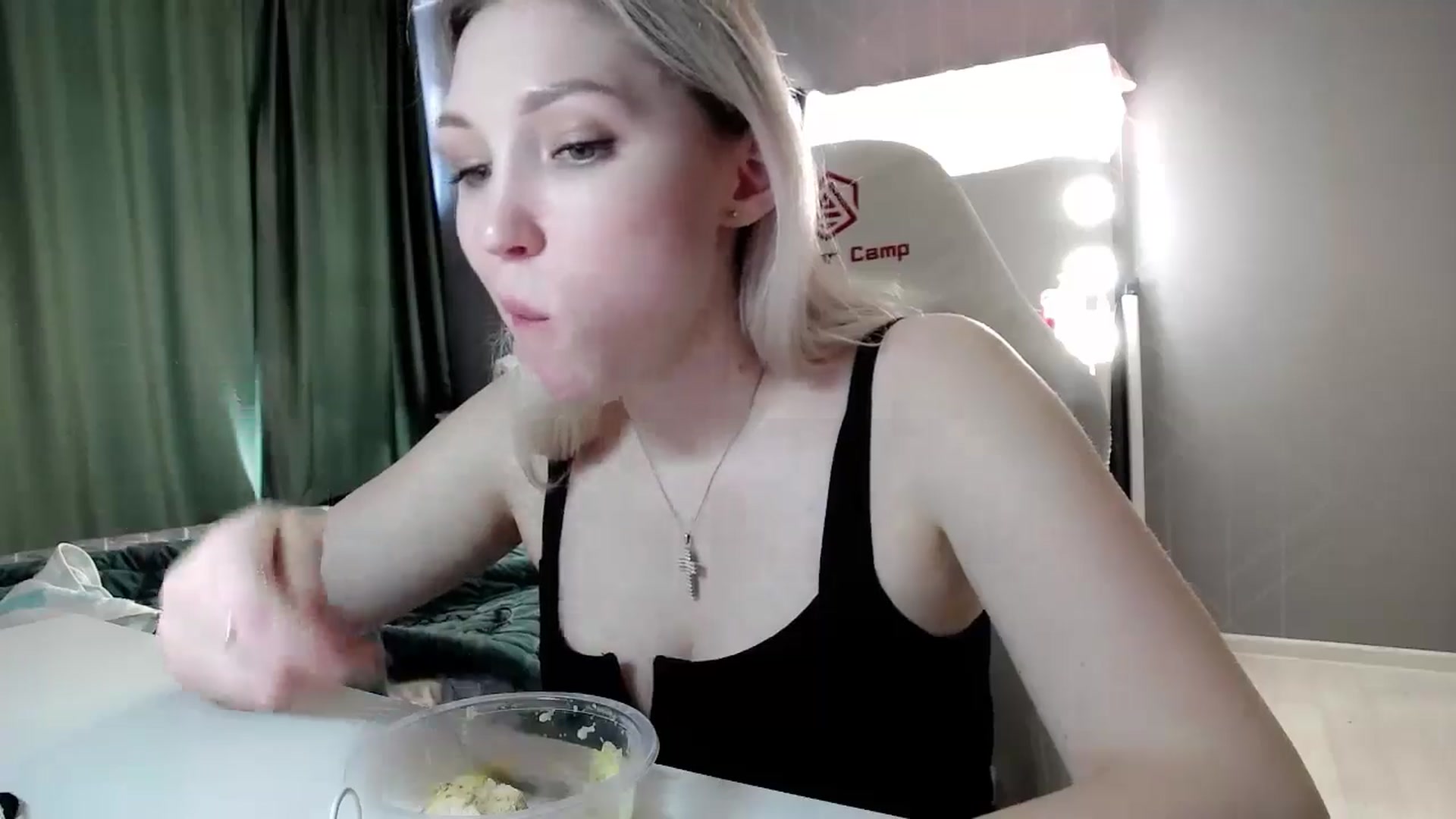 Gallery image thumbnail from Ashley_cutie_'s myfreecams stream on, 06/15/2024, 11:40 image 5 of 20