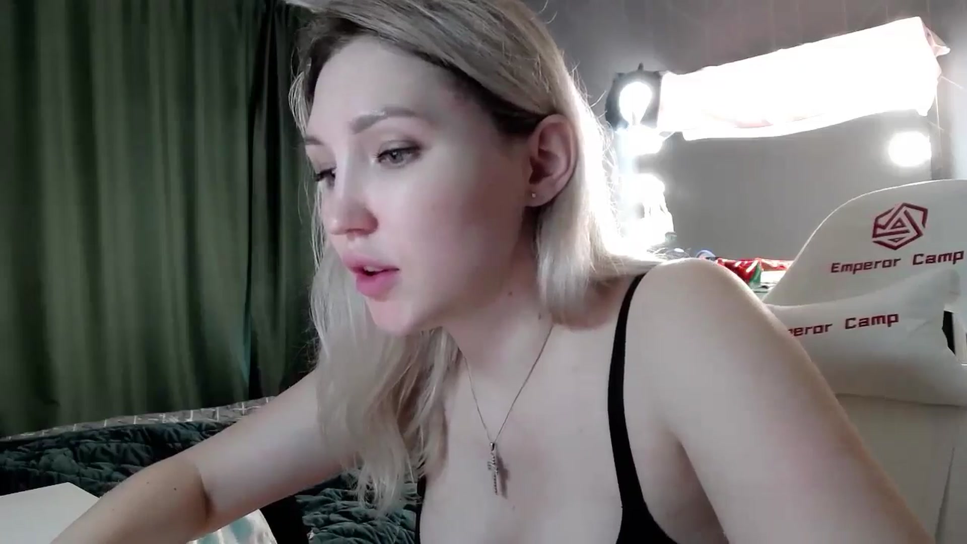 Gallery image thumbnail from Ashley_cutie_'s myfreecams stream on, 06/15/2024, 14:07 image 16 of 20
