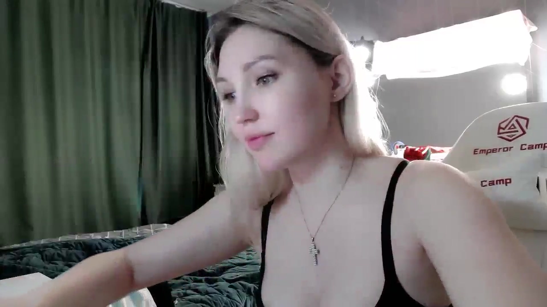 Gallery image thumbnail from Ashley_cutie_'s myfreecams stream on, 06/15/2024, 14:07 image 15 of 20