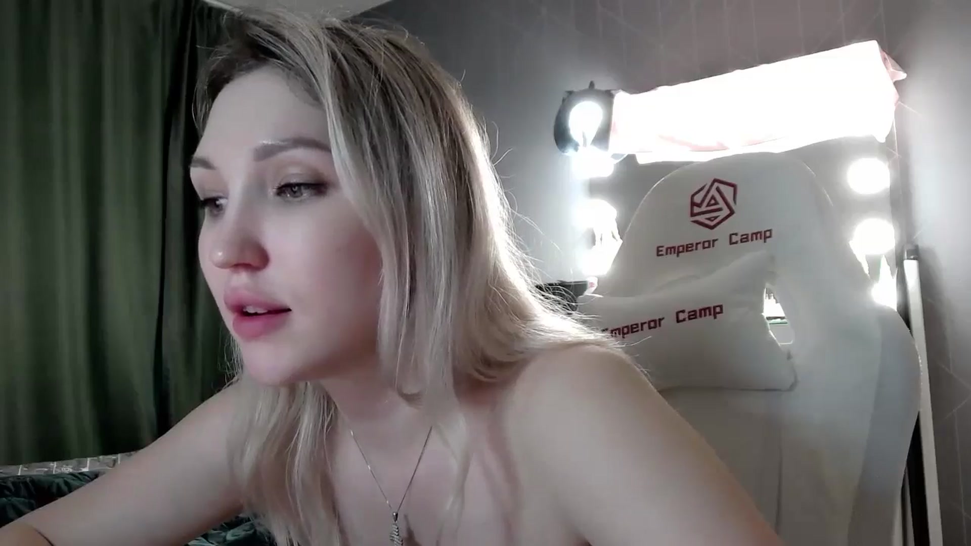 Gallery image thumbnail from Ashley_cutie_'s myfreecams stream on, 06/15/2024, 14:39 image 14 of 20