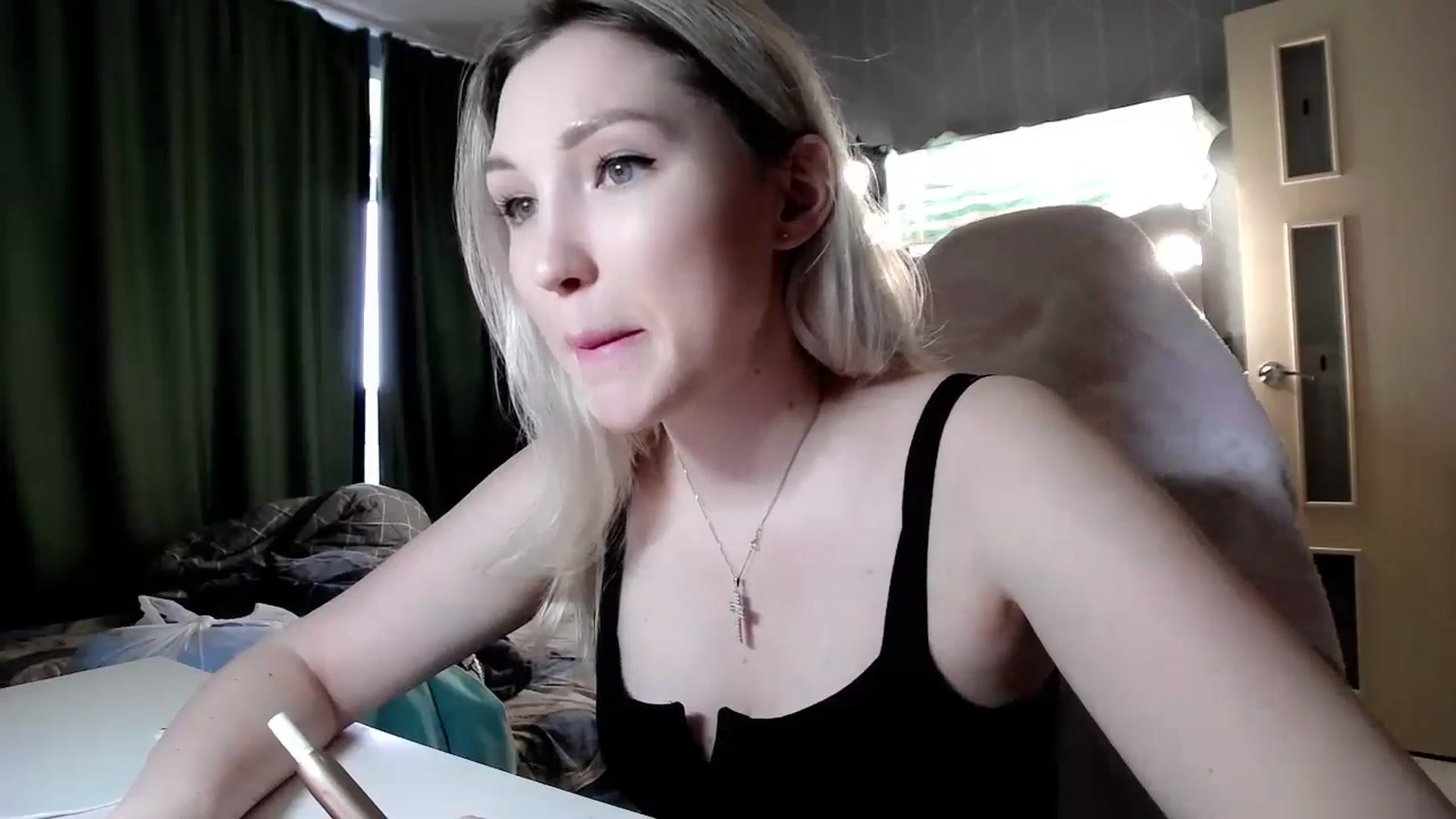 Gallery image thumbnail from Ashley_cutie_'s myfreecams stream on, 06/17/2024, 07:12 image 5 of 20