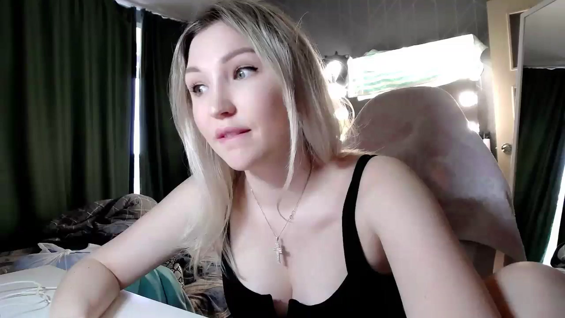 Gallery image thumbnail from Ashley_cutie_'s myfreecams stream on, 06/17/2024, 07:56 image 3 of 20