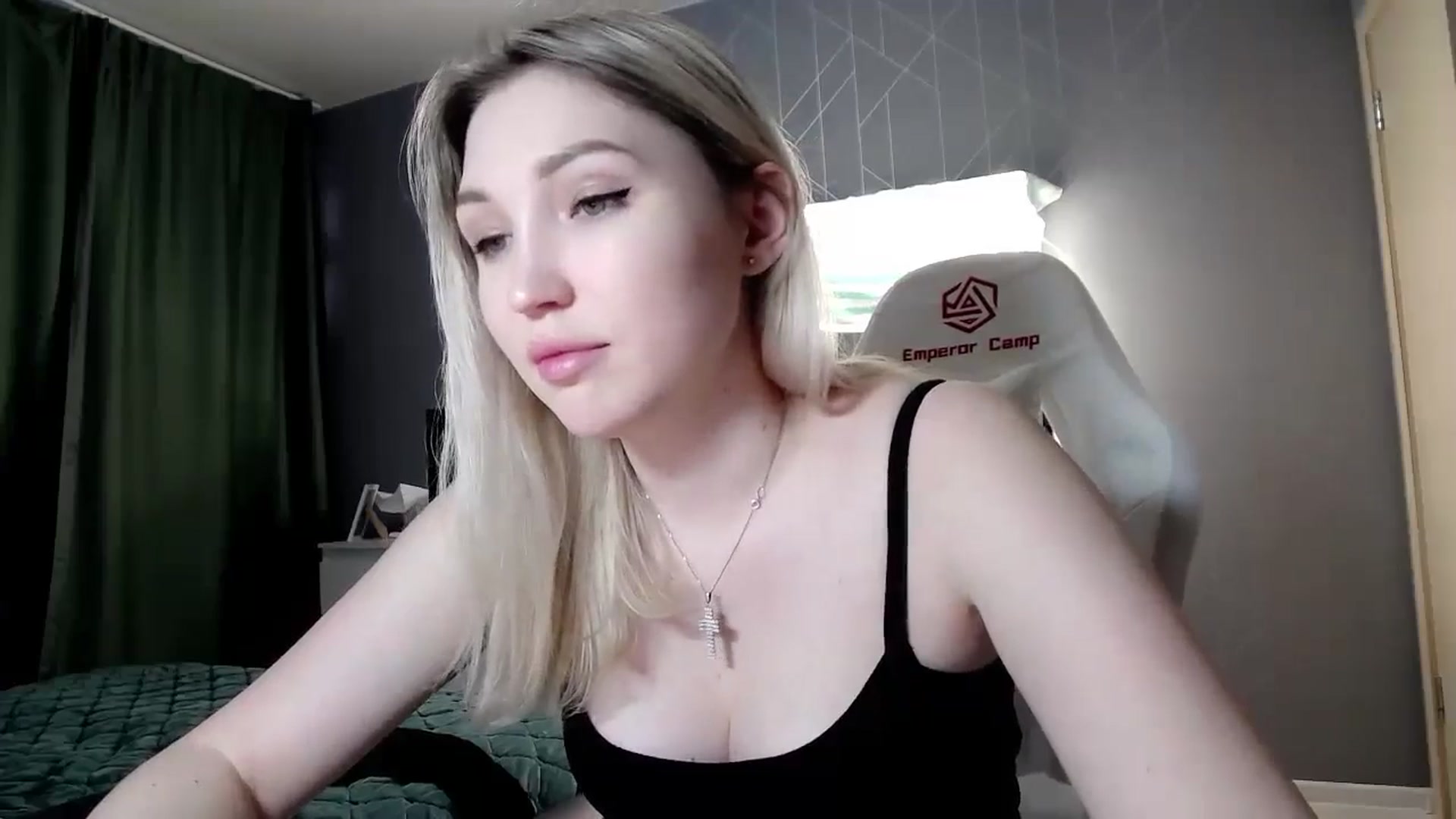 Gallery image thumbnail from Ashley_cutie_'s myfreecams stream on, 06/18/2024, 13:51 image 16 of 20