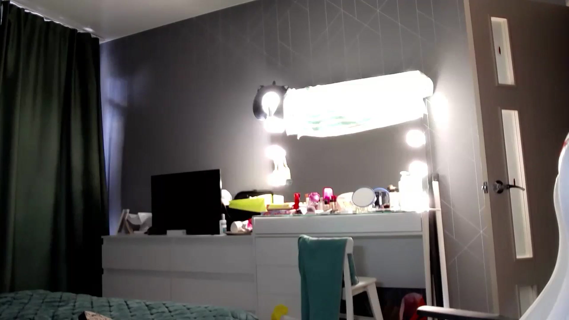 Gallery image thumbnail from Ashley_cutie_'s myfreecams stream on, 06/19/2024, 13:23 image 9 of 20