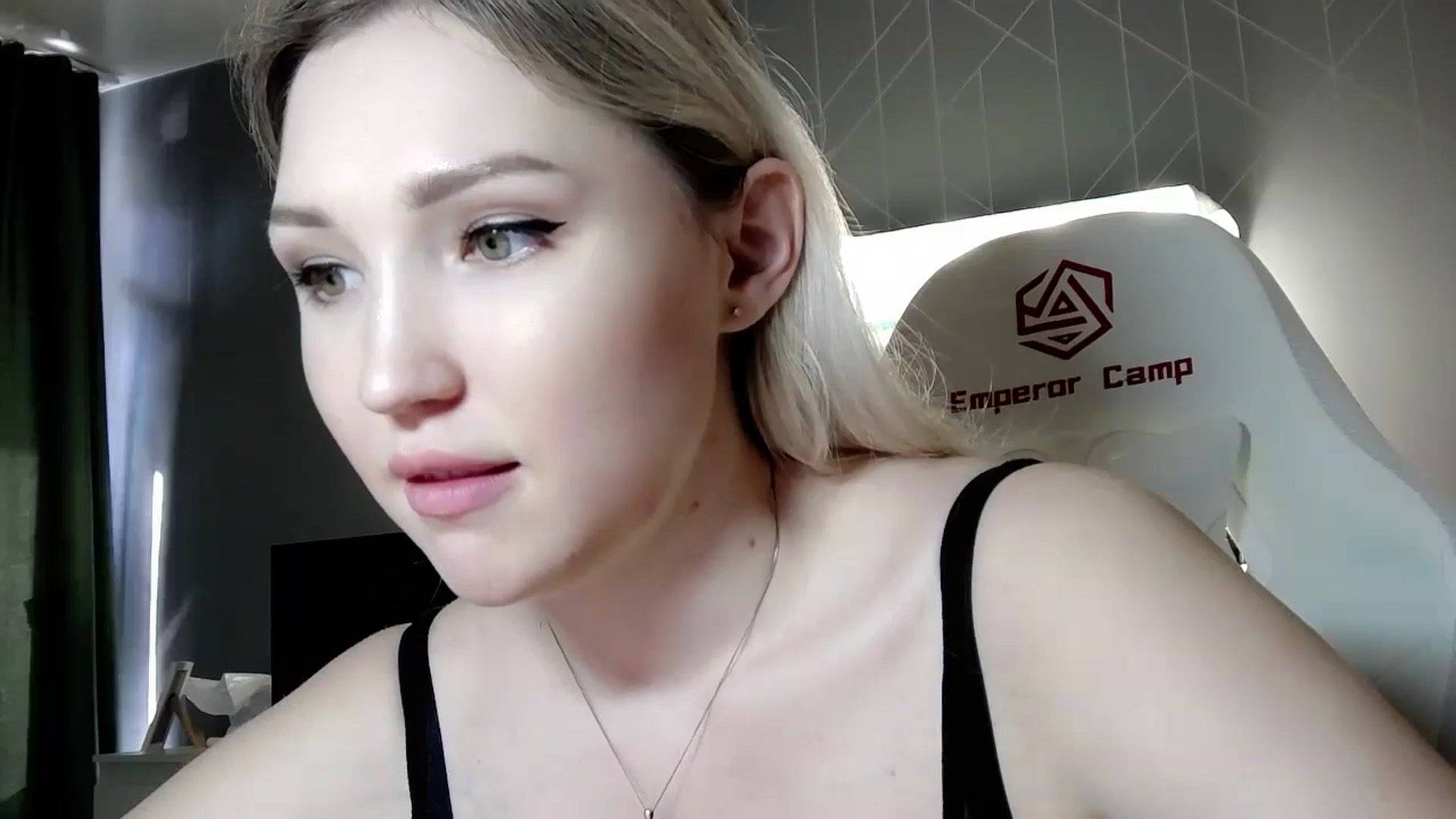 Gallery image thumbnail from Ashley_cutie_'s myfreecams stream on, 06/19/2024, 13:23 image 4 of 20