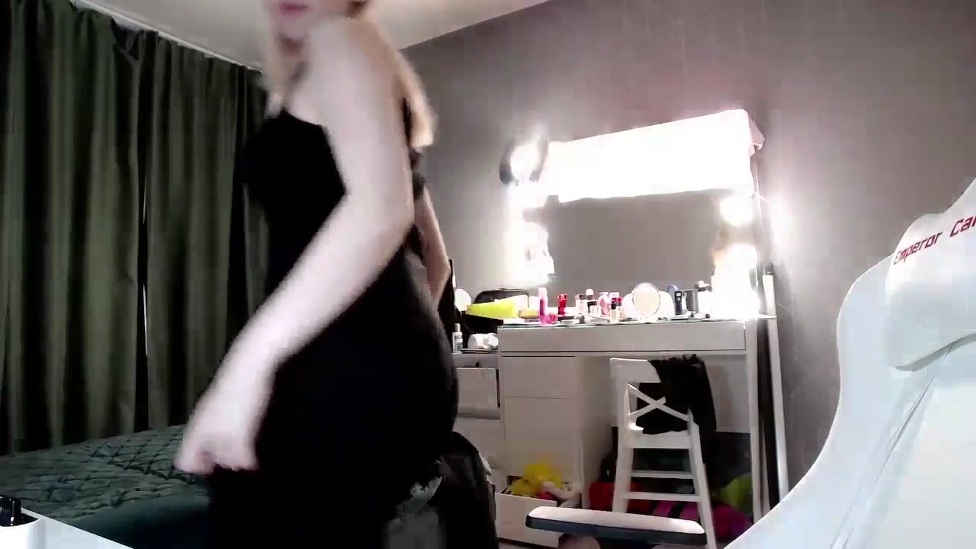 Gallery image thumbnail from Ashley_cutie_'s myfreecams stream on, 06/20/2024, 13:30 image 20 of 20