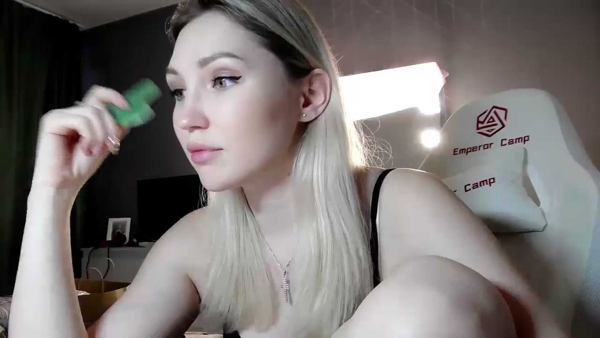 Gallery image thumbnail from Ashley_cutie_'s myfreecams stream on, 06/22/2024, 15:21 image 6 of 20