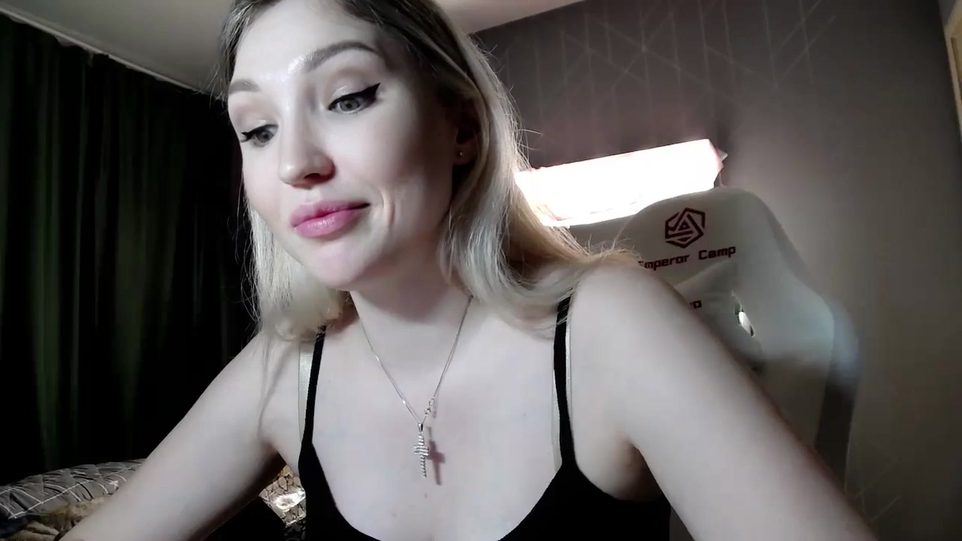 Gallery image thumbnail from Ashley_cutie_'s myfreecams stream on, 06/22/2024, 15:21 image 14 of 20