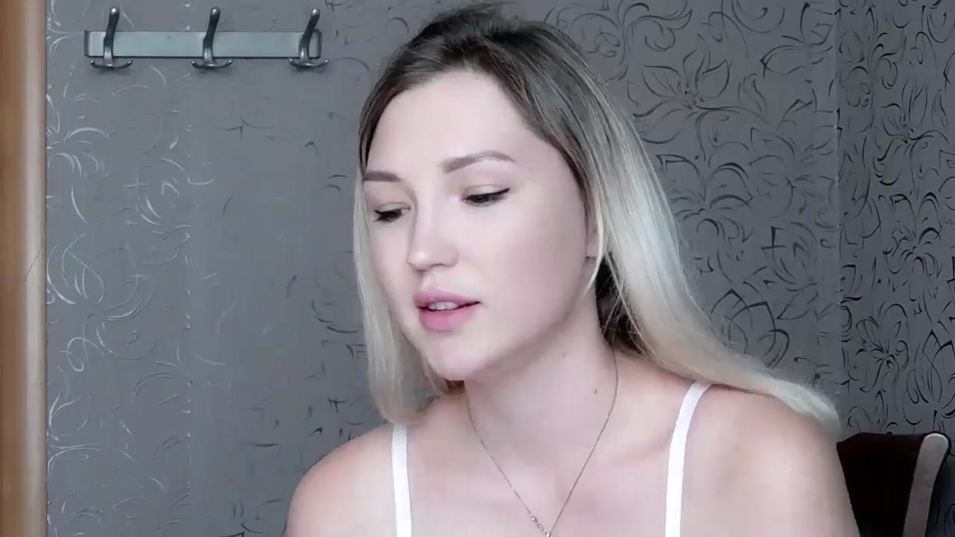 Gallery image thumbnail from Ashley_cutie_'s myfreecams stream on, 08/12/2024, 10:27 image 10 of 20