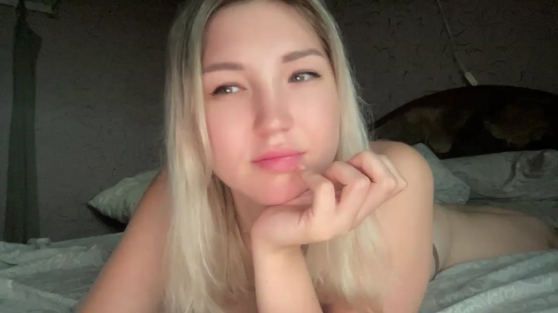 Gallery image thumbnail from Ashley_cutie_'s myfreecams stream on, 08/14/2024, 10:30 image 16 of 20