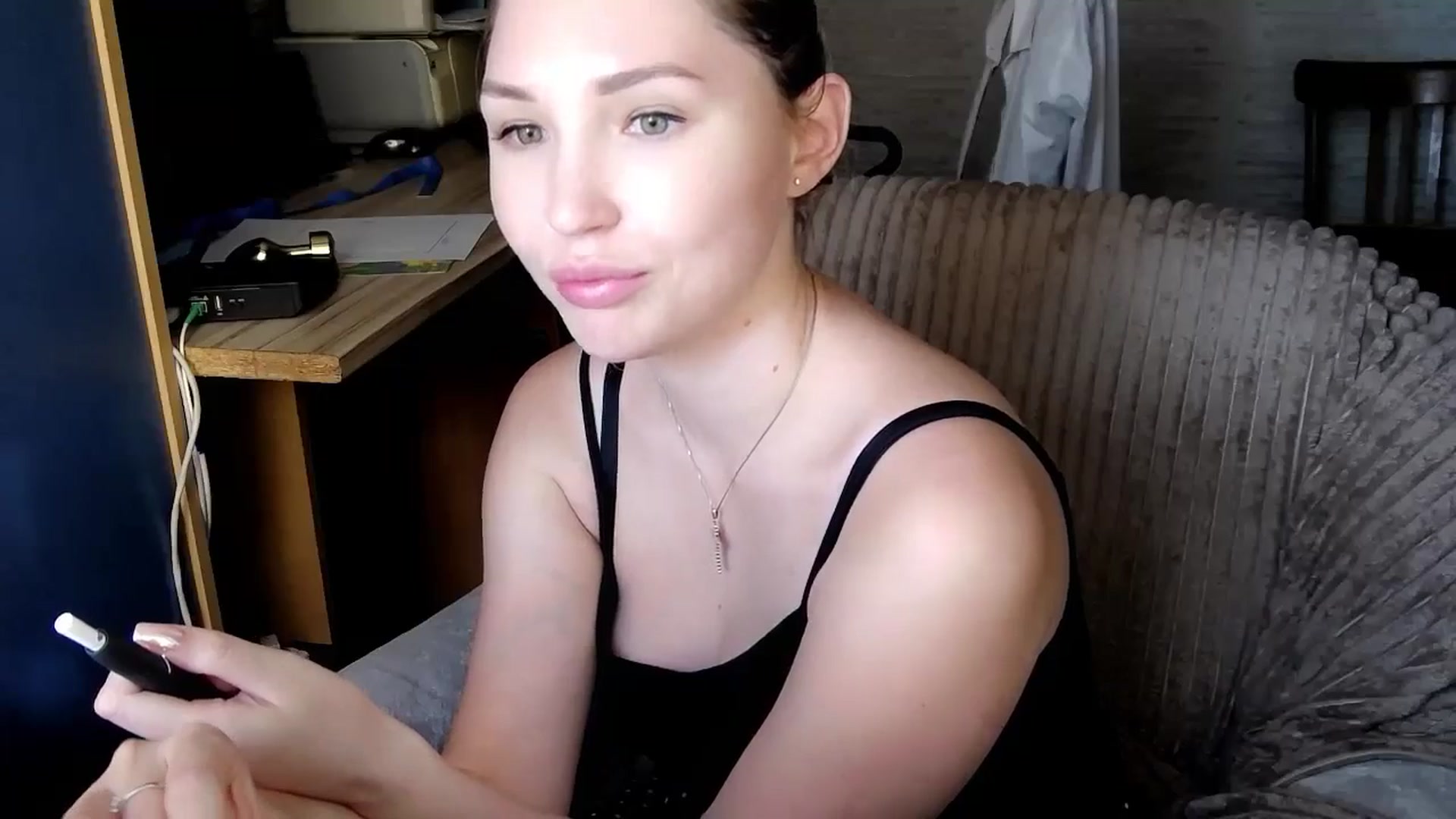 Gallery image thumbnail from Ashley_cutie_'s myfreecams stream on, 08/21/2024, 09:35 image 2 of 20
