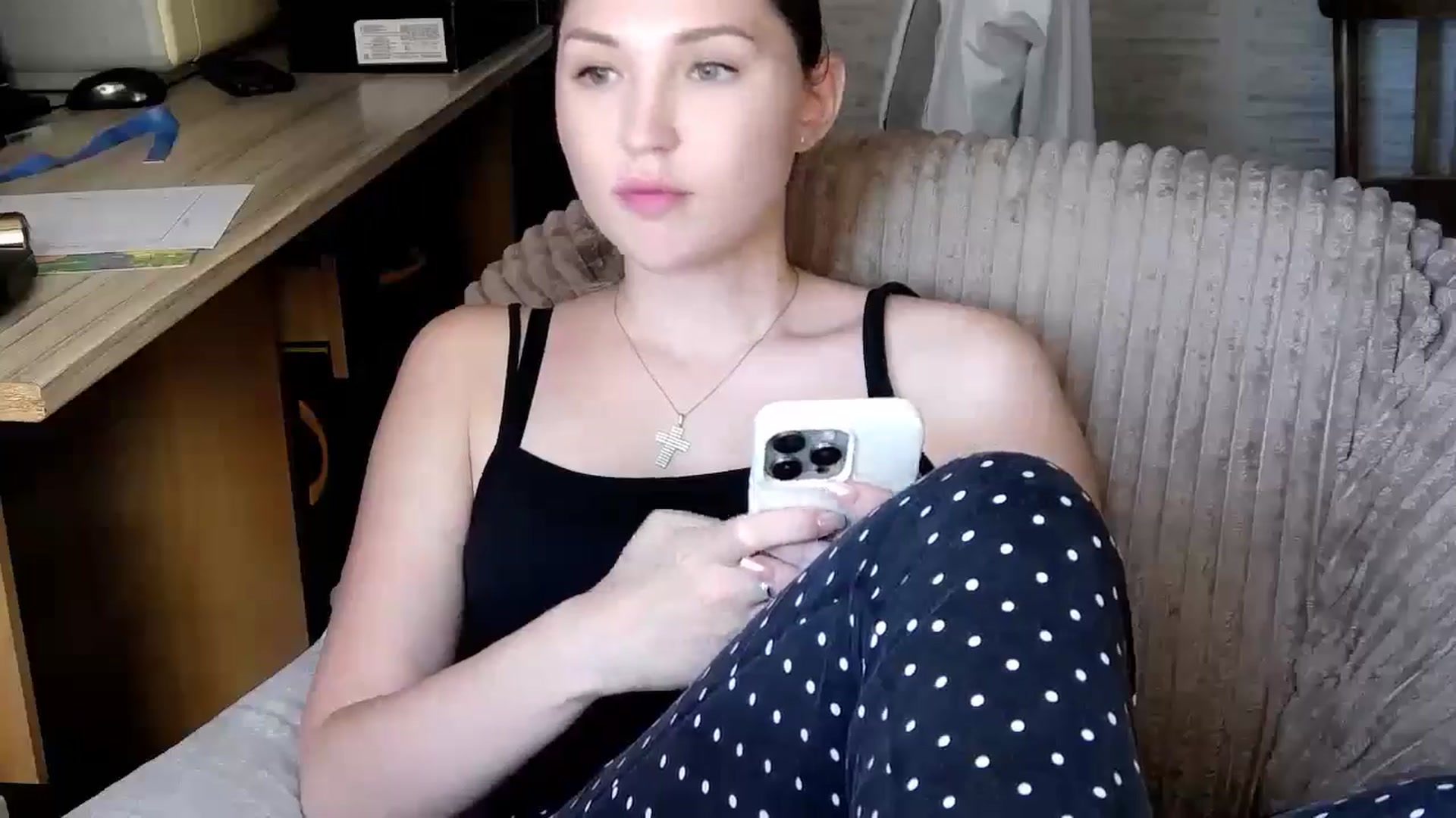 Gallery image thumbnail from Ashley_cutie_'s myfreecams stream on, 08/21/2024, 09:35 image 5 of 20