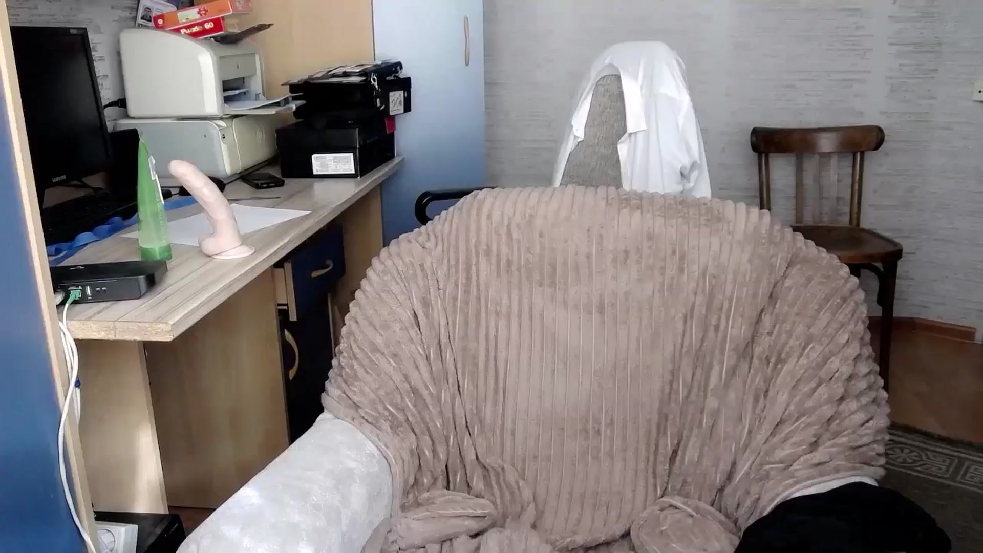 Gallery image thumbnail from Ashley_cutie_'s myfreecams stream on, 08/22/2024, 09:08 image 2 of 20