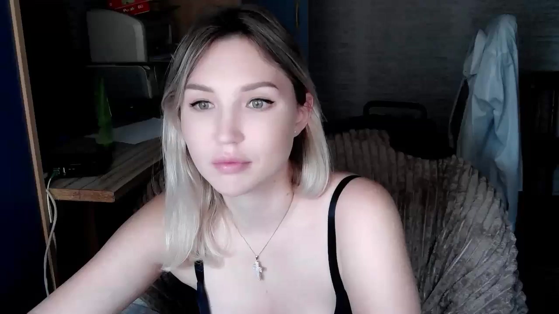 Gallery image thumbnail from Ashley_cutie_'s myfreecams stream on, 08/23/2024, 07:38 image 15 of 20
