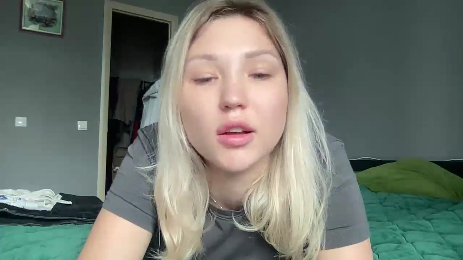 Gallery image thumbnail from Ashley_cutie_'s myfreecams stream on, 08/30/2024, 08:34 image 10 of 20