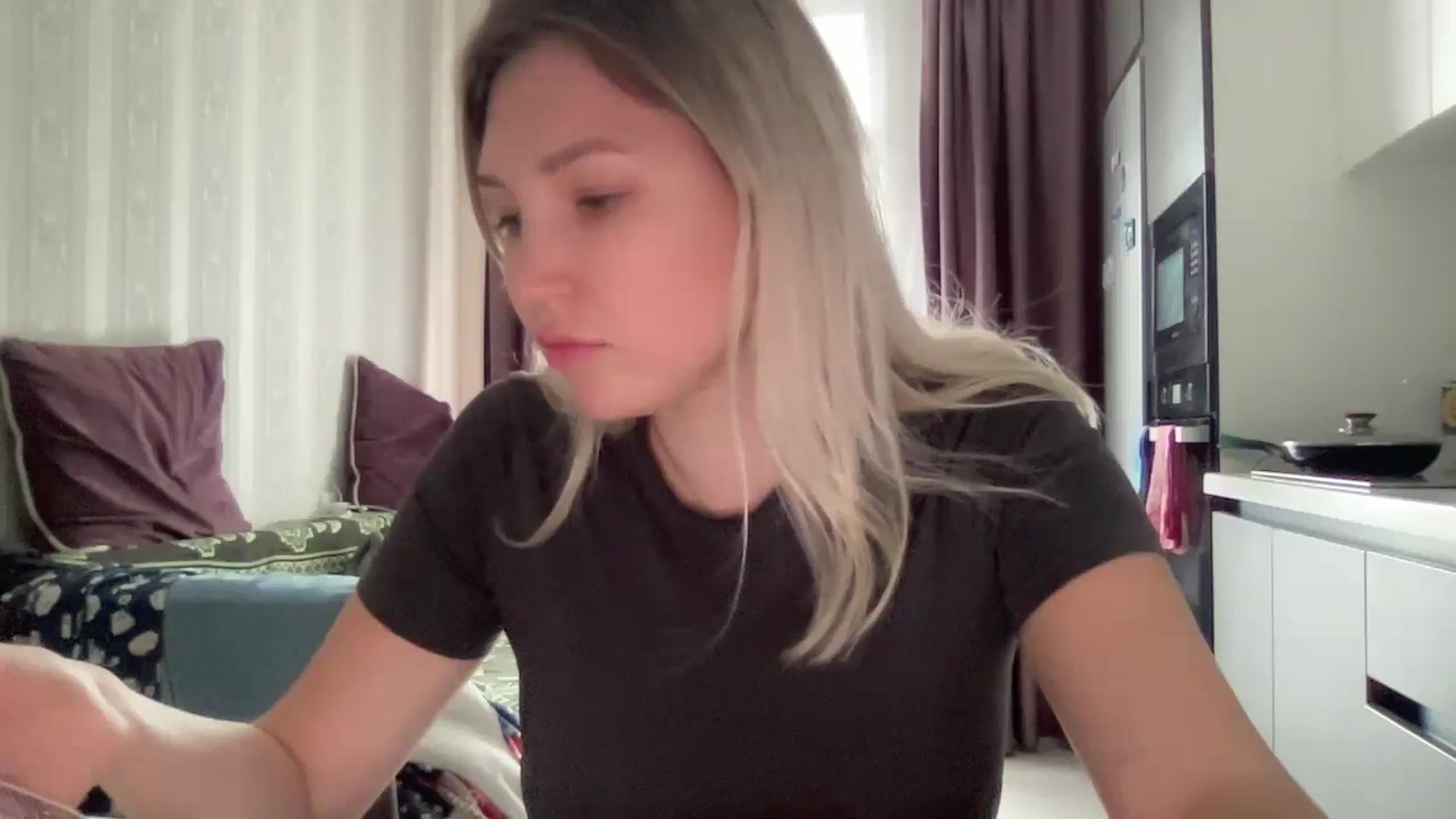 Gallery image thumbnail from Ashley_cutie_'s myfreecams stream on, 08/30/2024, 09:40 image 8 of 20