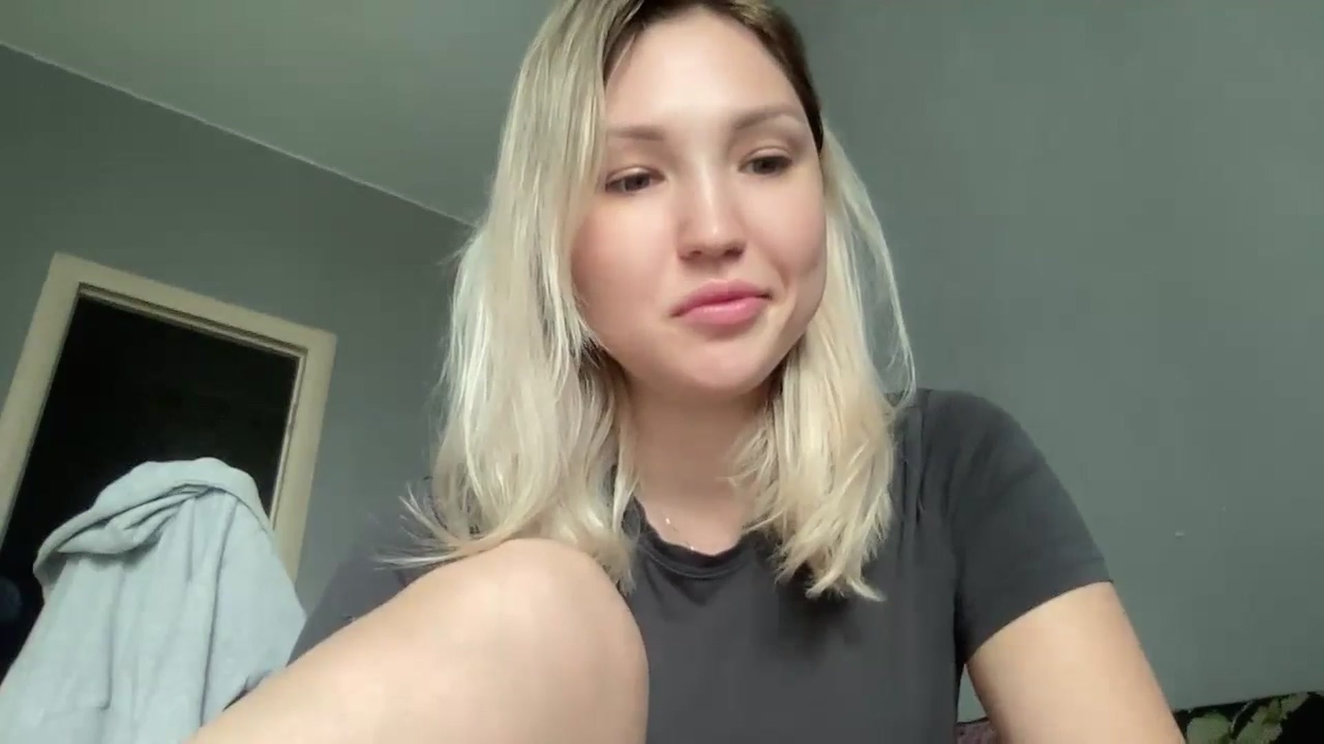 Gallery image thumbnail from Ashley_cutie_'s myfreecams stream on, 08/30/2024, 09:40 image 2 of 20