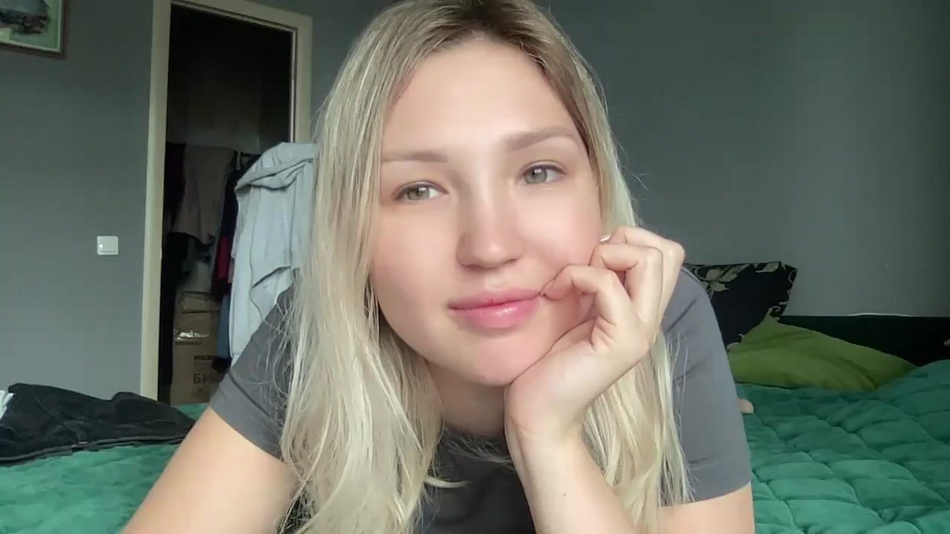 Gallery image thumbnail from Ashley_cutie_'s myfreecams stream on, 08/30/2024, 09:40 image 13 of 20