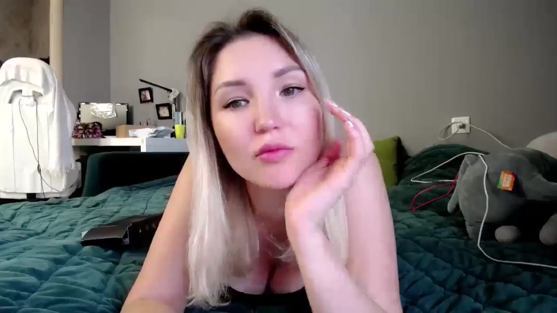 Gallery image thumbnail from Ashley_cutie_'s myfreecams stream on, 09/05/2024, 06:44 image 3 of 20