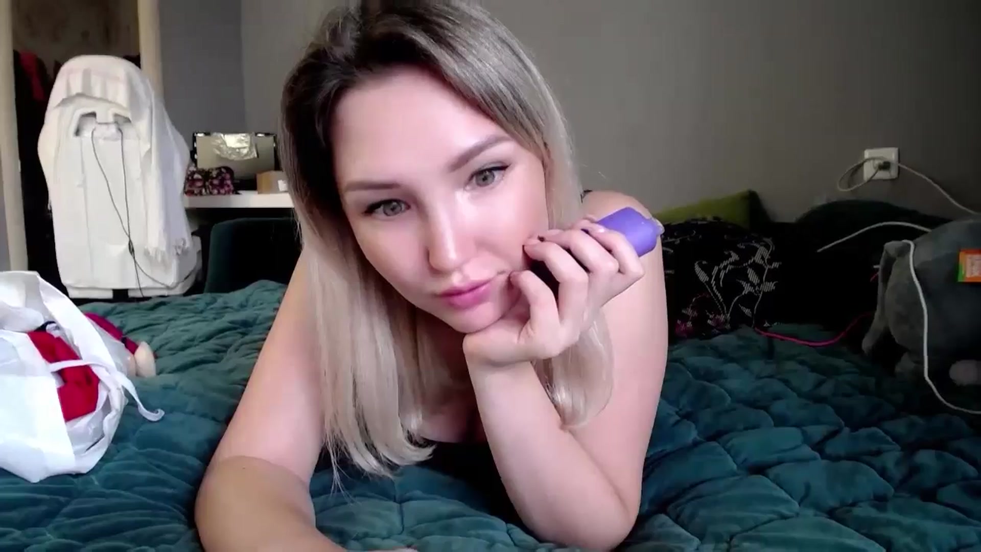 Gallery image thumbnail from Ashley_cutie_'s myfreecams stream on, 09/05/2024, 07:29 image 9 of 20