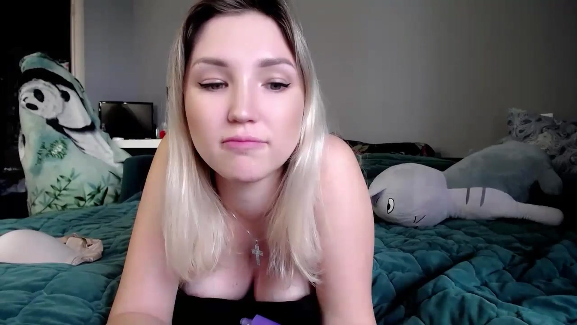 Gallery image thumbnail from Ashley_cutie_'s myfreecams stream on, 09/06/2024, 07:10 image 18 of 20
