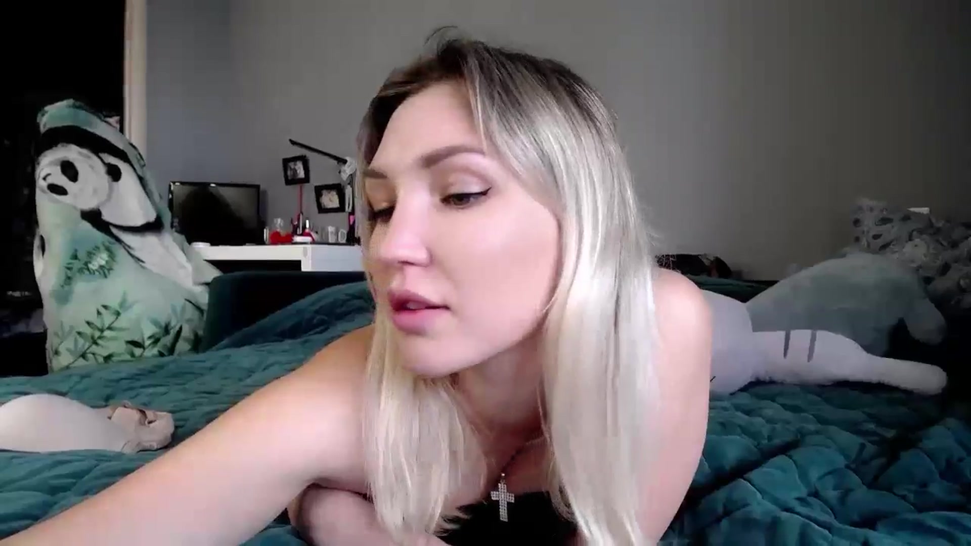 Gallery image thumbnail from Ashley_cutie_'s myfreecams stream on, 09/06/2024, 07:10 image 16 of 20