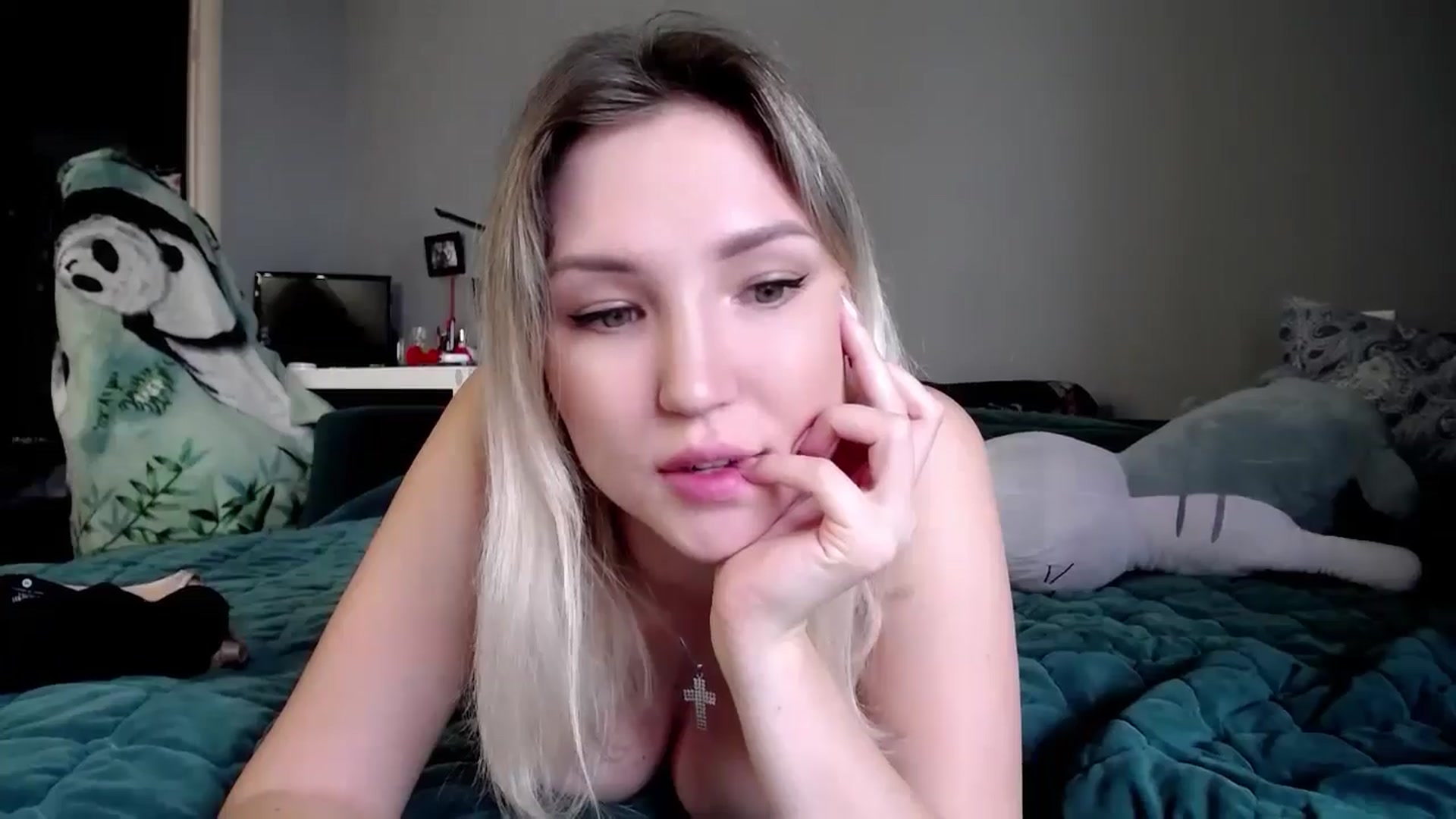 Gallery image thumbnail from Ashley_cutie_'s myfreecams stream on, 09/06/2024, 07:10 image 14 of 20