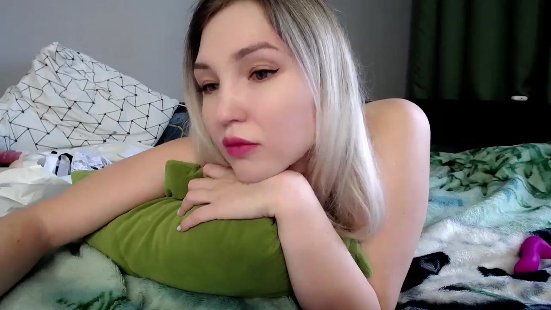 Gallery image thumbnail from Ashley_cutie_'s myfreecams stream on, 09/25/2024, 09:02 image 2 of 20