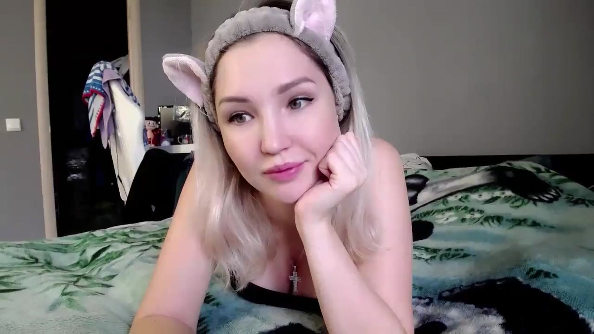 Gallery image thumbnail from Ashley_cutie_'s myfreecams stream on, 09/26/2024, 07:45 image 5 of 20