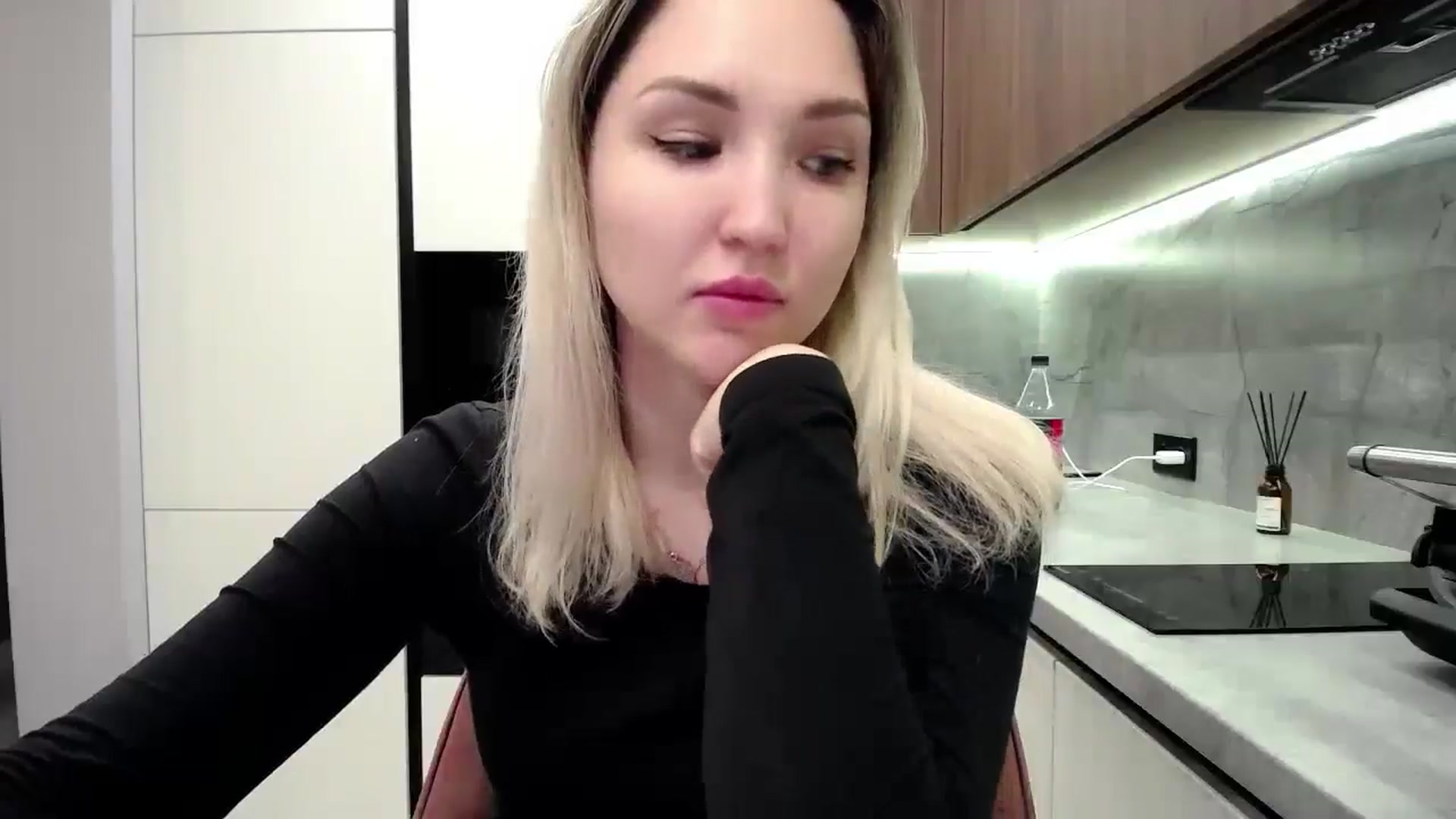 Gallery image thumbnail from Ashley_cutie_'s myfreecams stream on, 10/14/2024, 15:38 image 16 of 20
