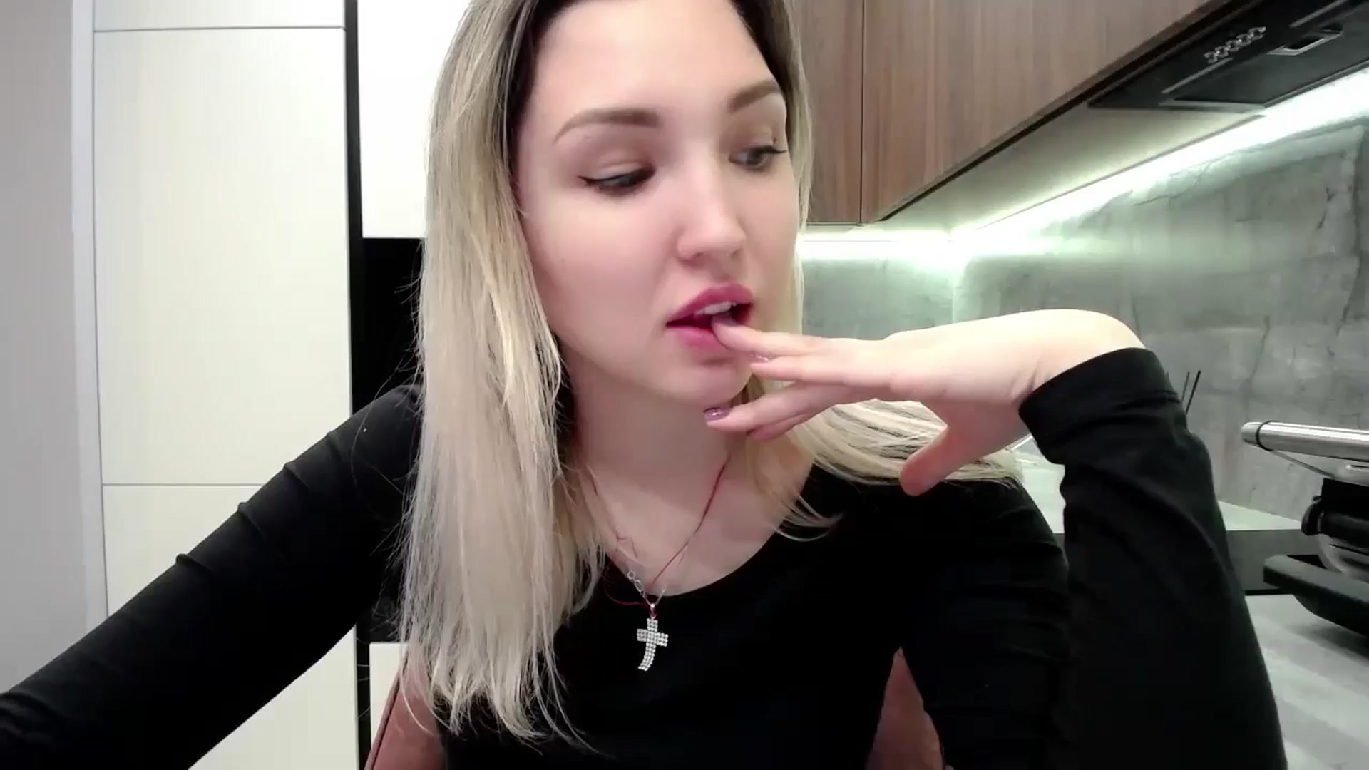 Gallery image thumbnail from Ashley_cutie_'s myfreecams stream on, 10/14/2024, 18:15 image 1 of 20