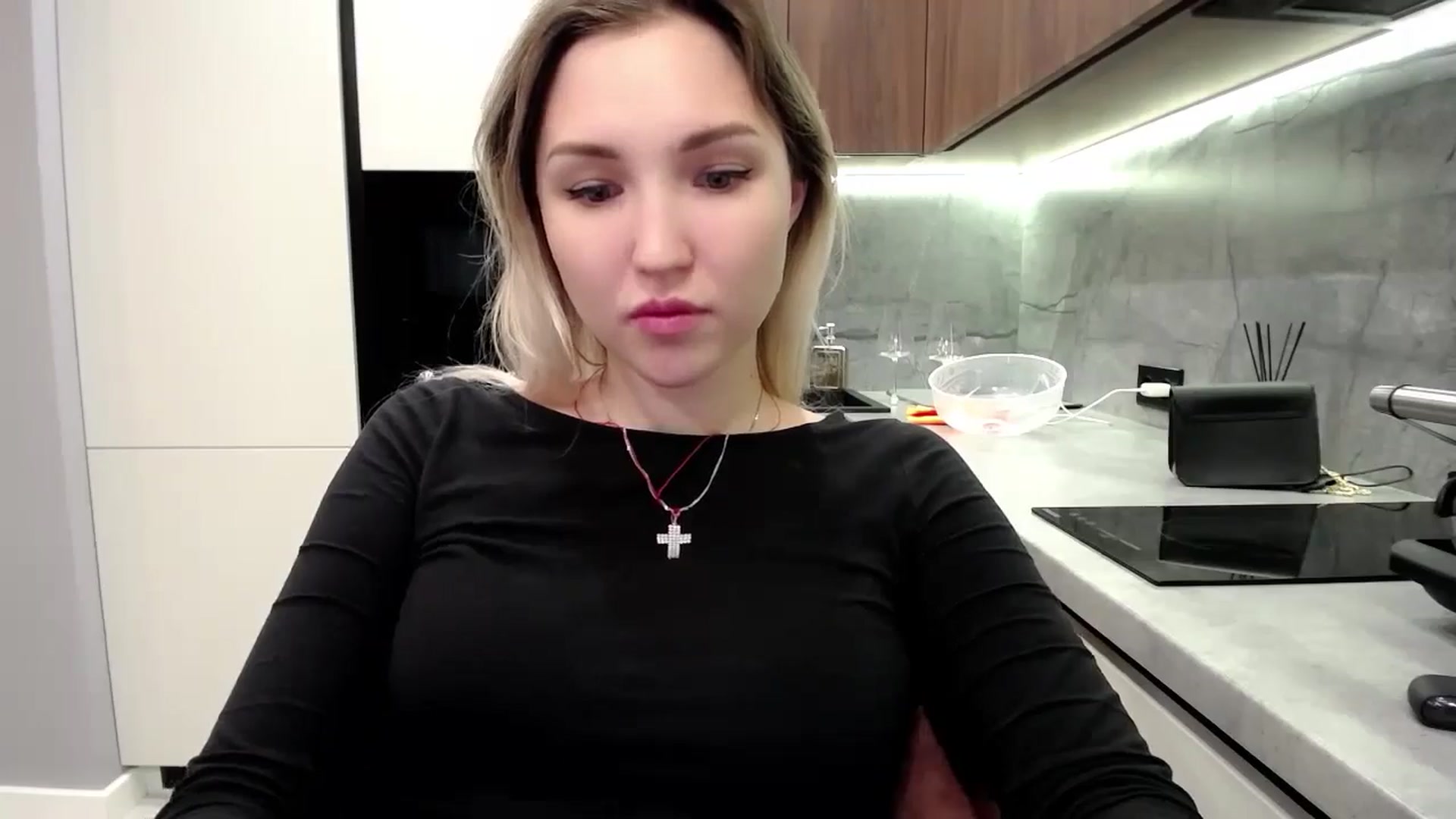 Gallery image thumbnail from Ashley_cutie_'s myfreecams stream on, 10/14/2024, 18:15 image 12 of 20