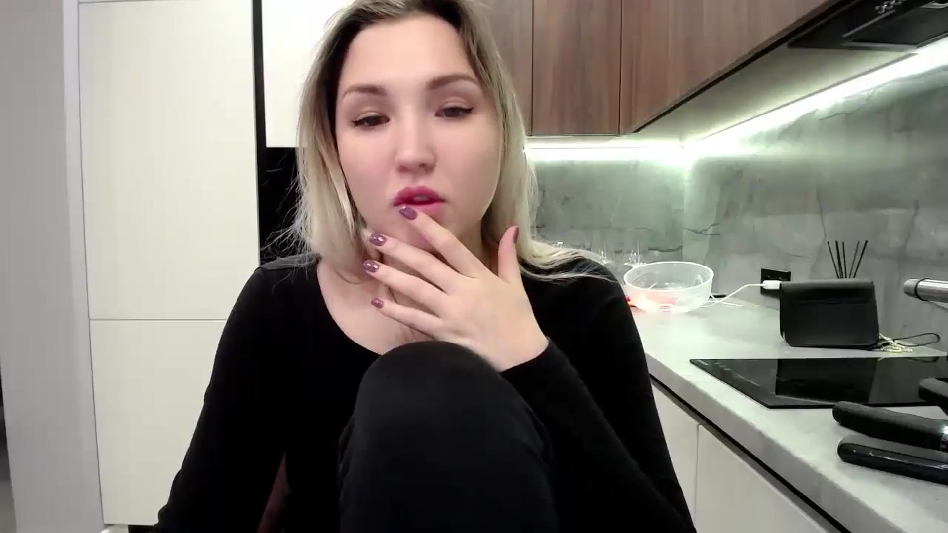 Gallery image thumbnail from Ashley_cutie_'s myfreecams stream on, 10/14/2024, 18:15 image 20 of 20