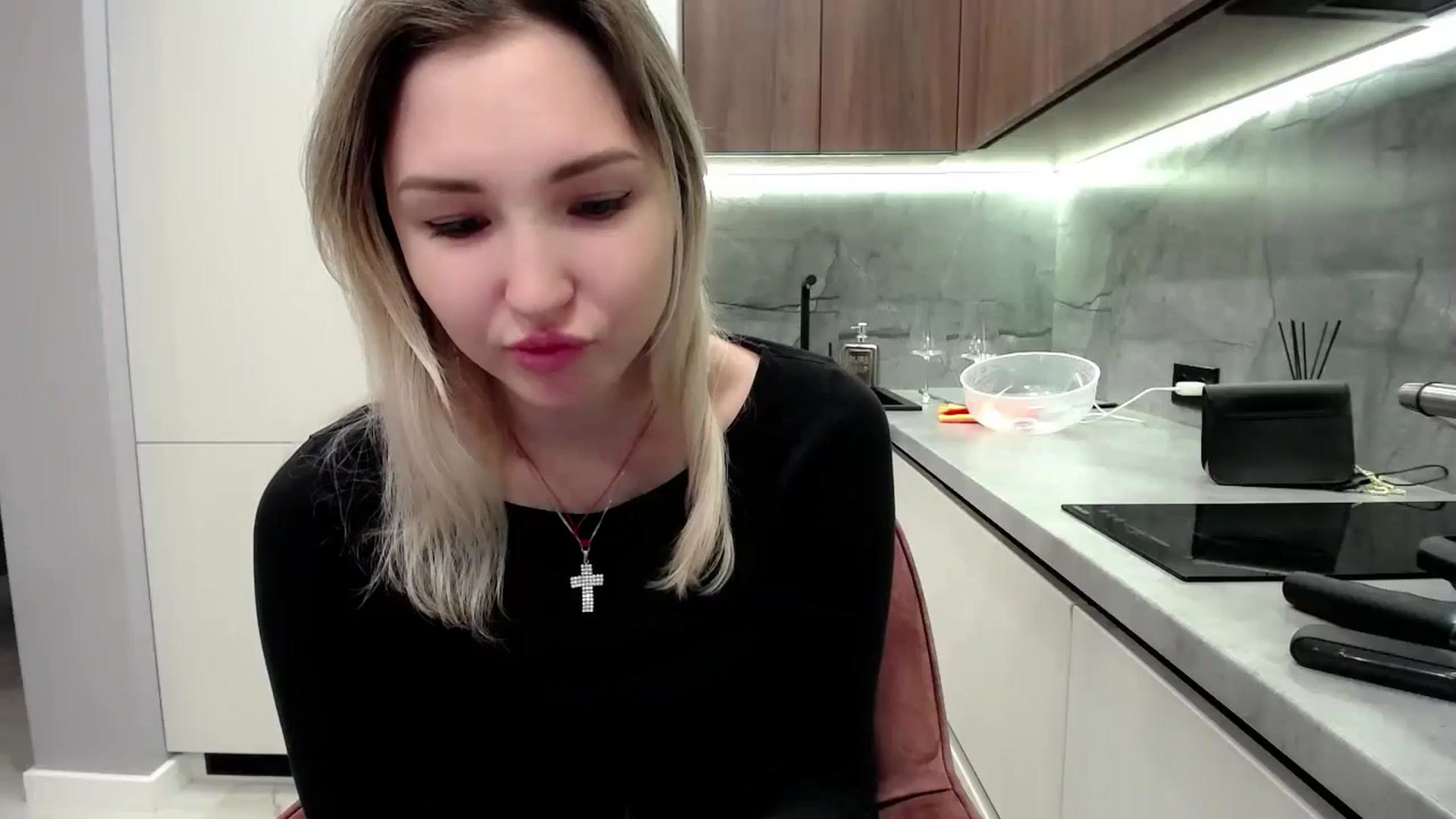 Gallery image thumbnail from Ashley_cutie_'s myfreecams stream on, 10/14/2024, 18:15 image 17 of 20