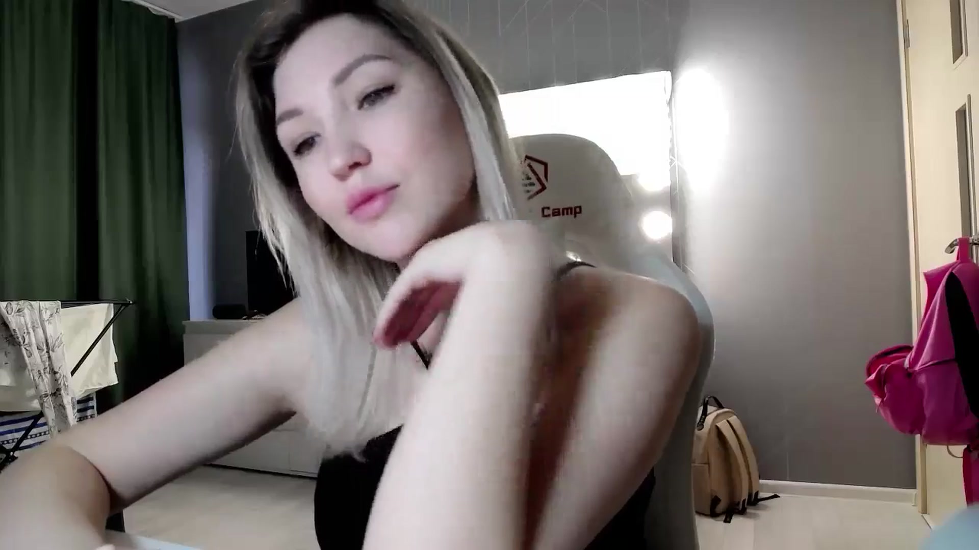 Gallery image thumbnail from Ashley_cutie_'s myfreecams stream on, 10/28/2024, 07:18 image 12 of 20