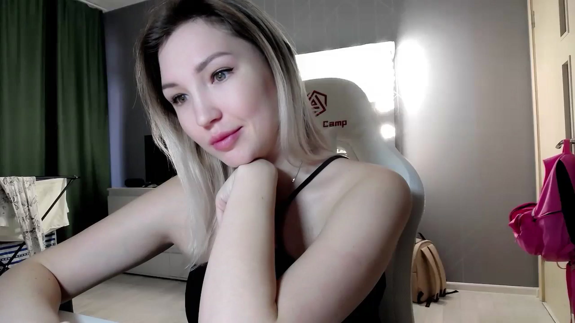Gallery image thumbnail from Ashley_cutie_'s myfreecams stream on, 10/28/2024, 07:36 image 6 of 20