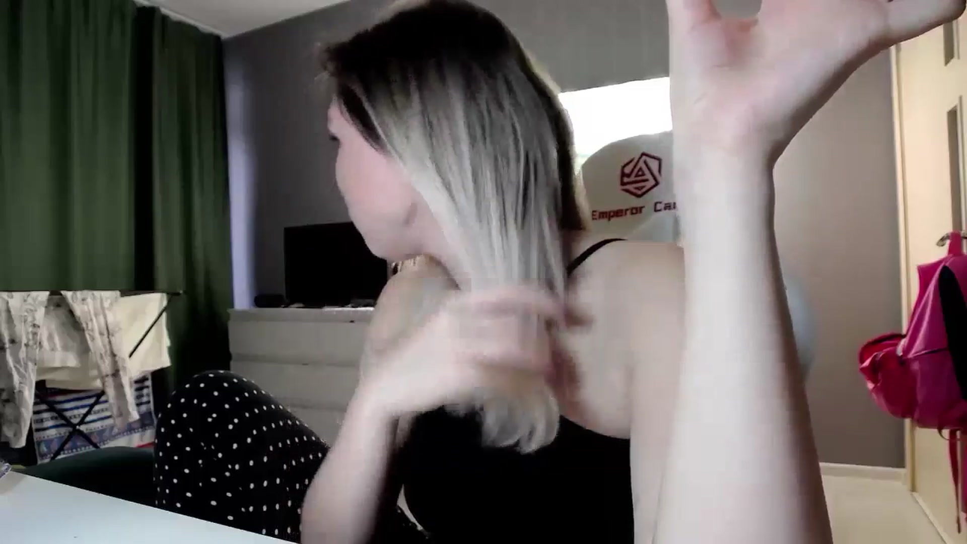 Gallery image thumbnail from Ashley_cutie_'s myfreecams stream on, 10/28/2024, 08:36 image 8 of 20