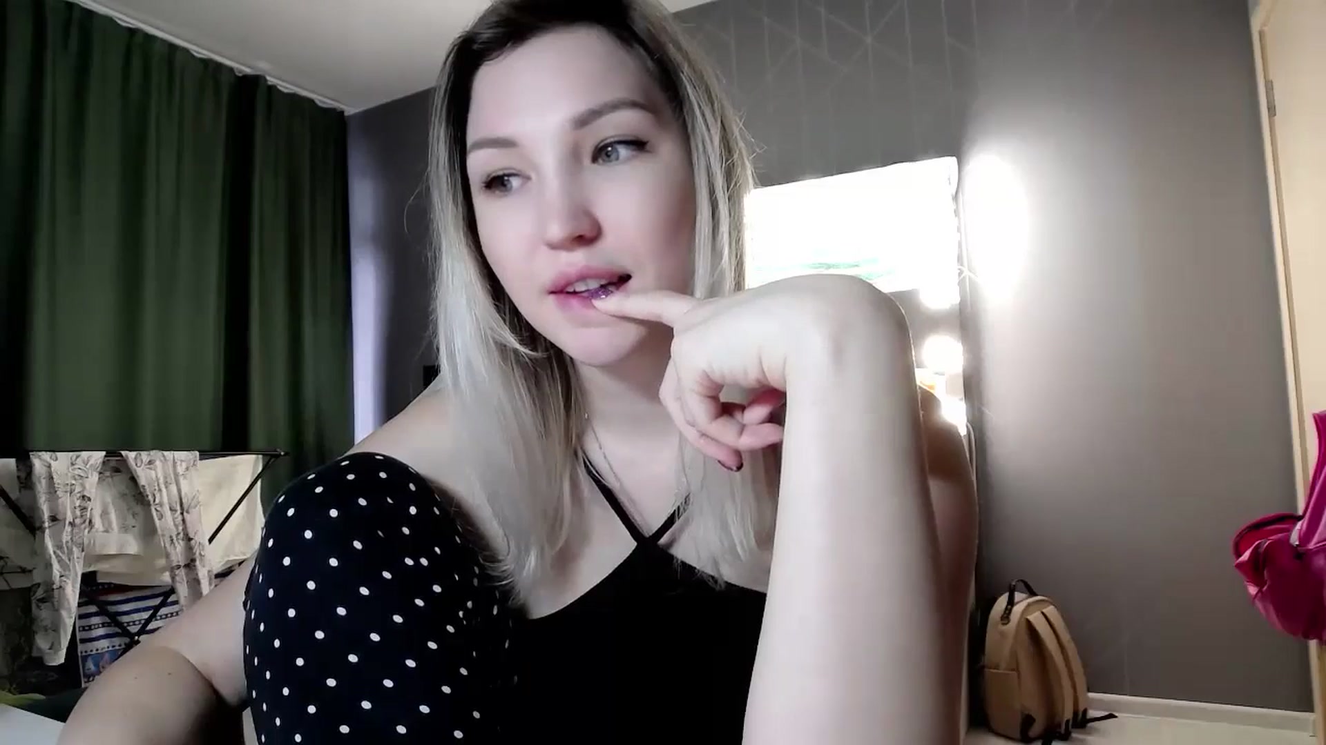 Gallery image thumbnail from Ashley_cutie_'s myfreecams stream on, 10/28/2024, 09:25 image 3 of 20
