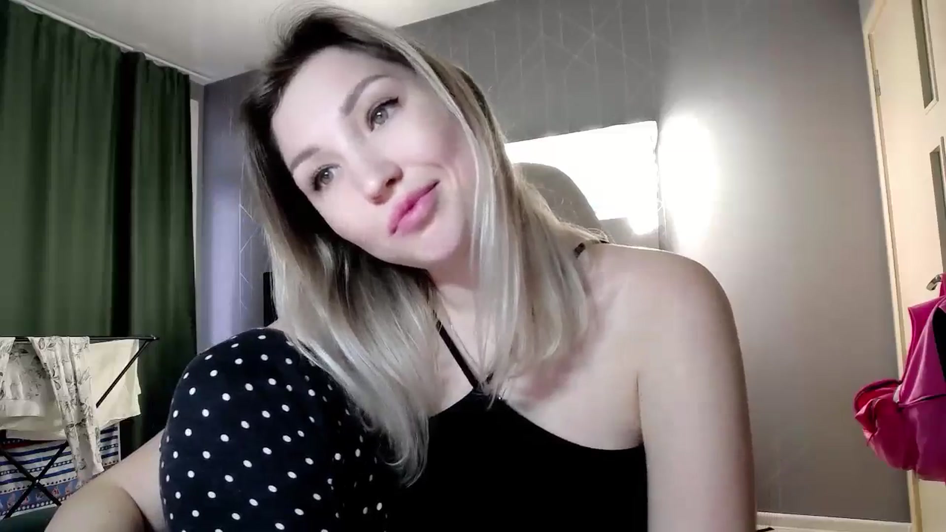 Gallery image thumbnail from Ashley_cutie_'s myfreecams stream on, 10/28/2024, 09:48 image 5 of 20