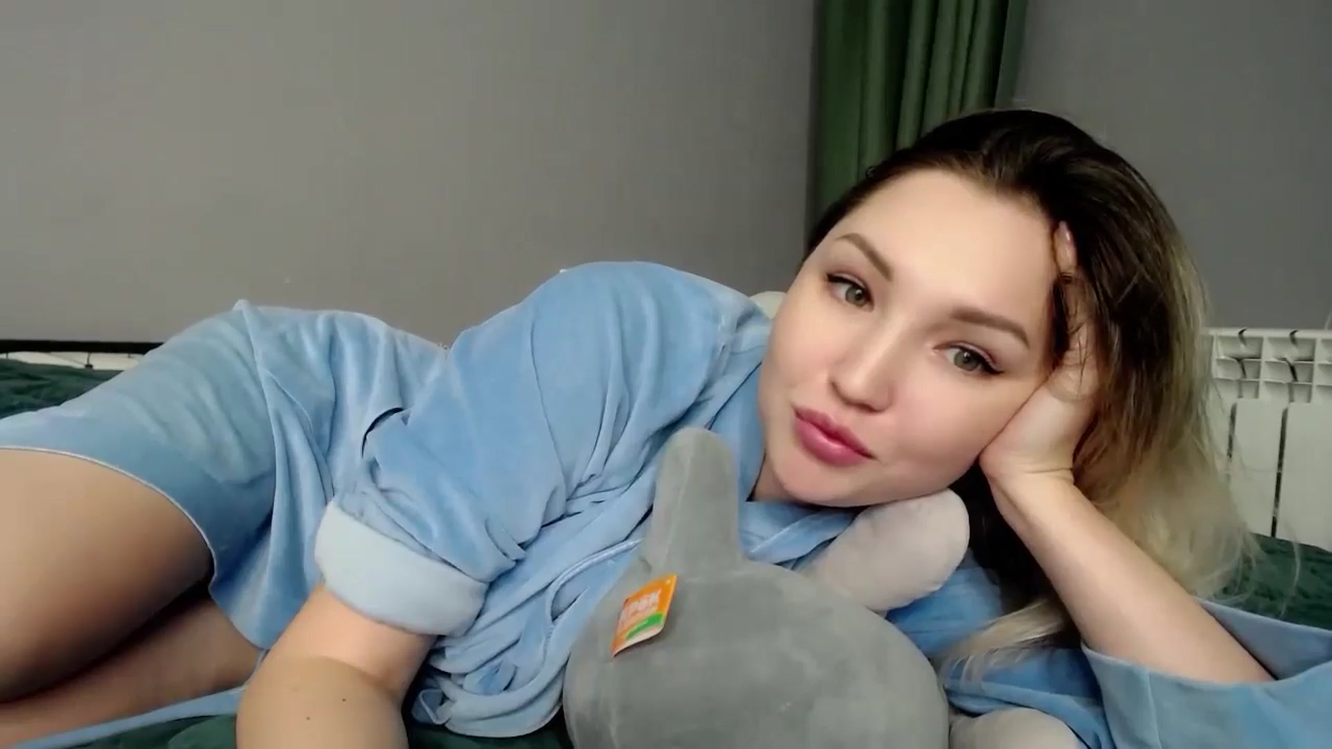 Gallery image thumbnail from Ashley_cutie_'s myfreecams stream on, 11/21/2024, 10:22 image 17 of 20