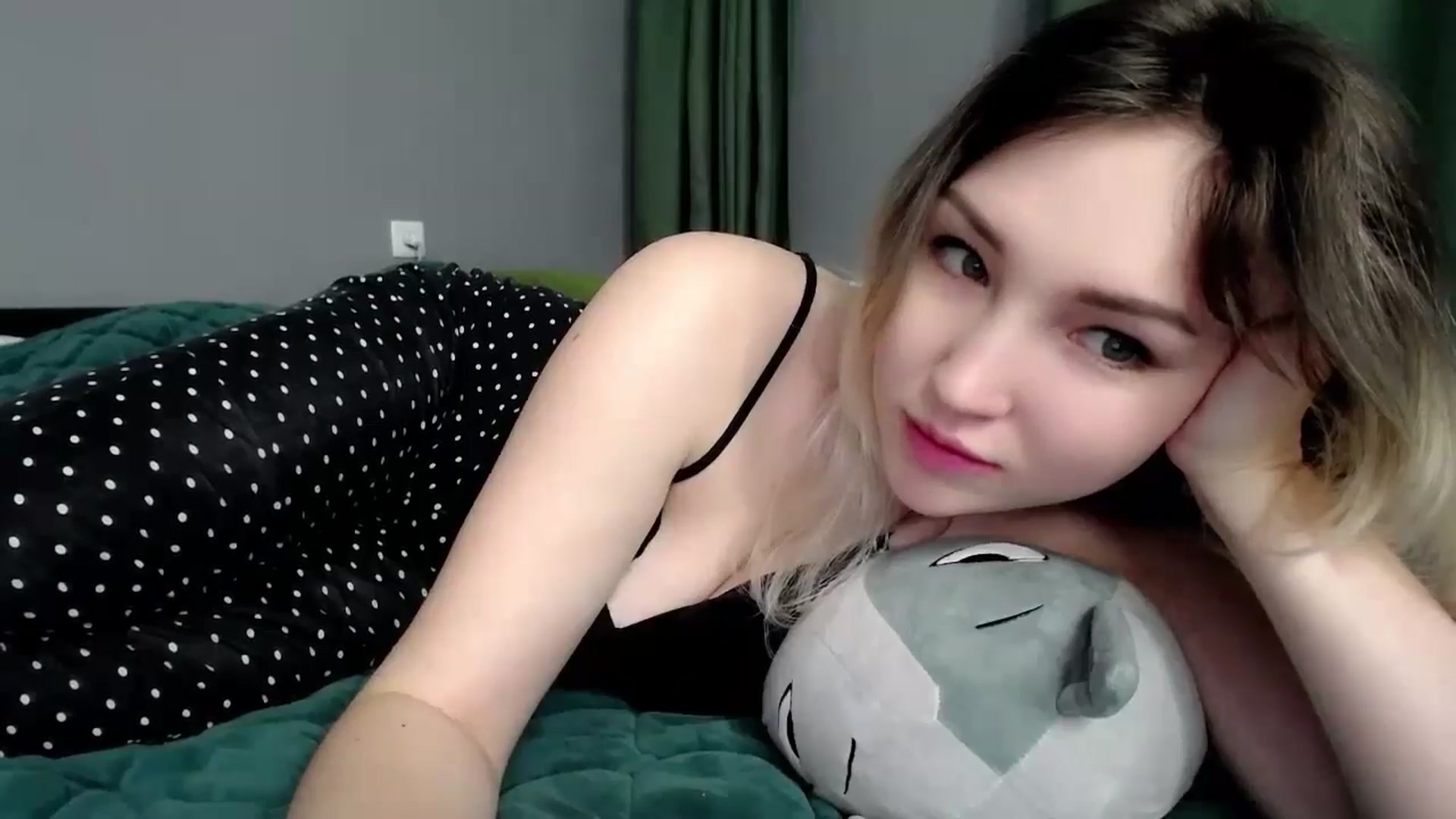 Gallery image thumbnail from Ashley_cutie_'s myfreecams stream on, 11/27/2024, 09:30 image 11 of 20