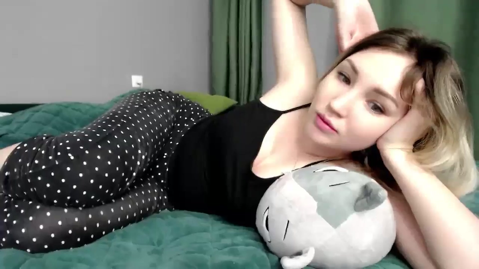 Gallery image thumbnail from Ashley_cutie_'s myfreecams stream on, 11/27/2024, 09:30 image 9 of 20