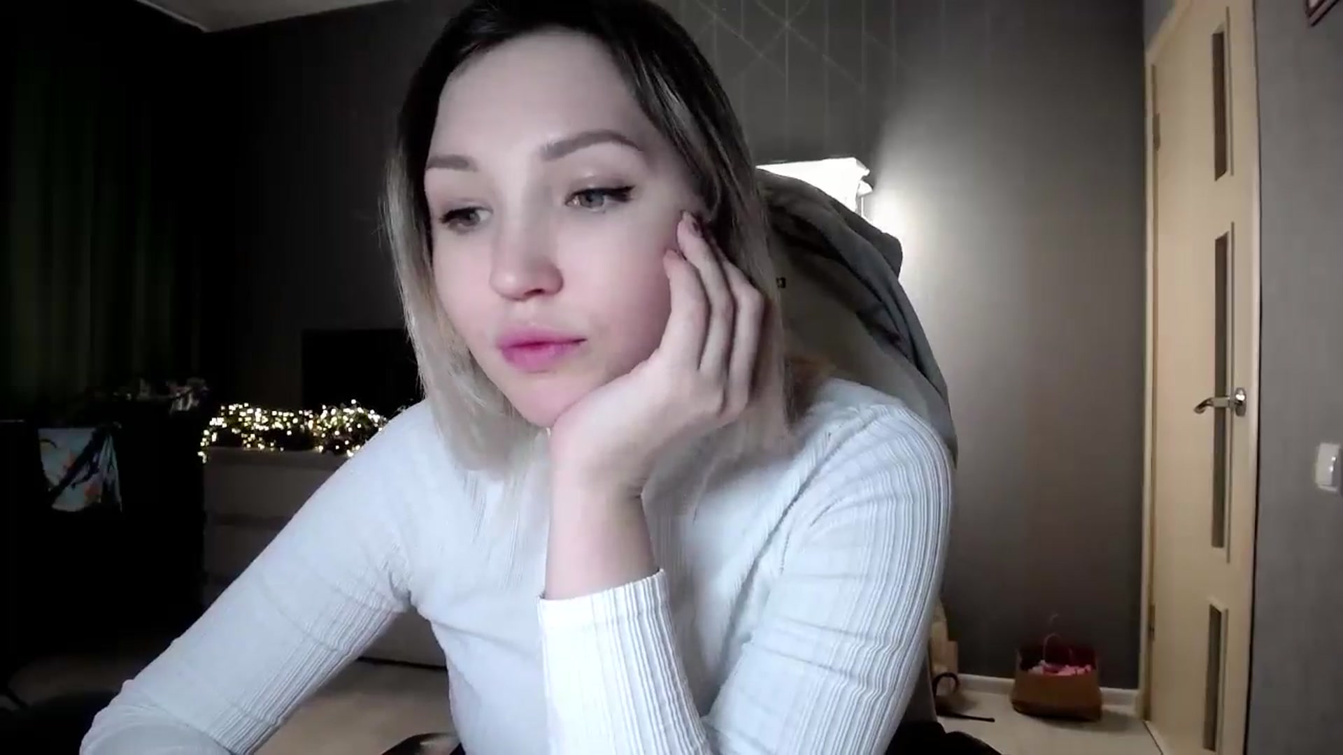 Gallery image thumbnail from Ashley_cutie_'s myfreecams stream on, 11/30/2024, 13:56 image 6 of 20